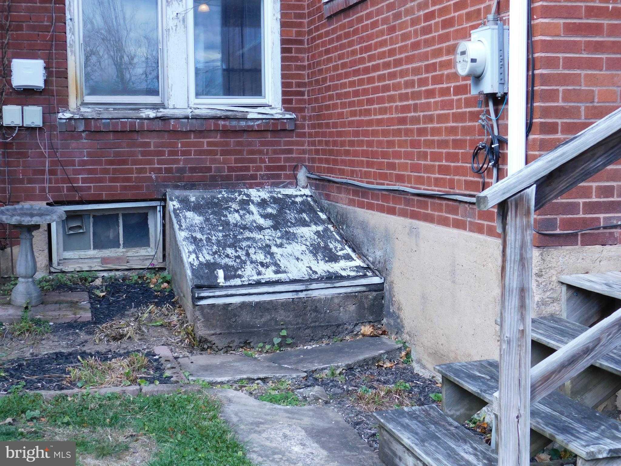 305 Orange St photo 28