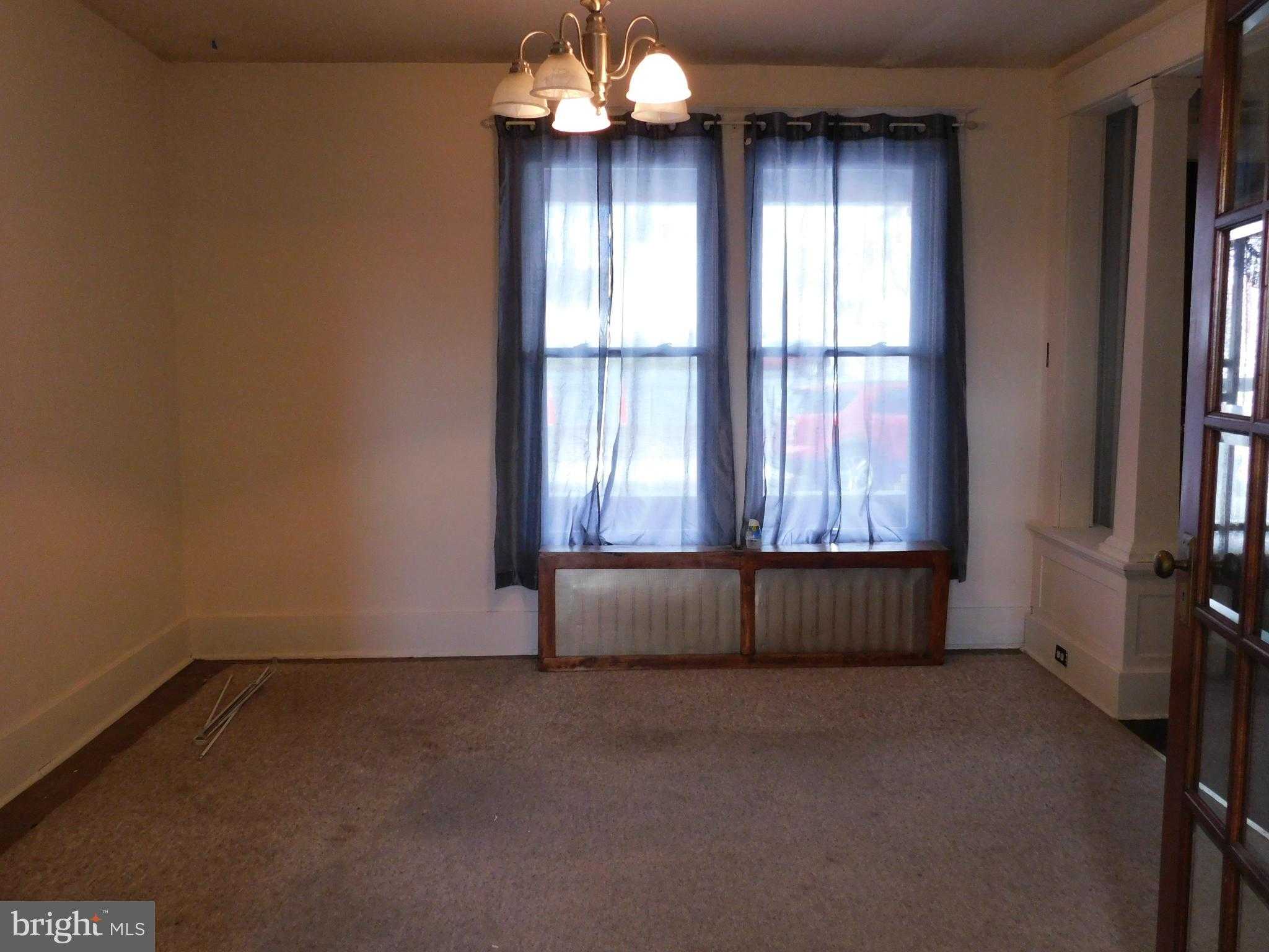 305 Orange St photo 3