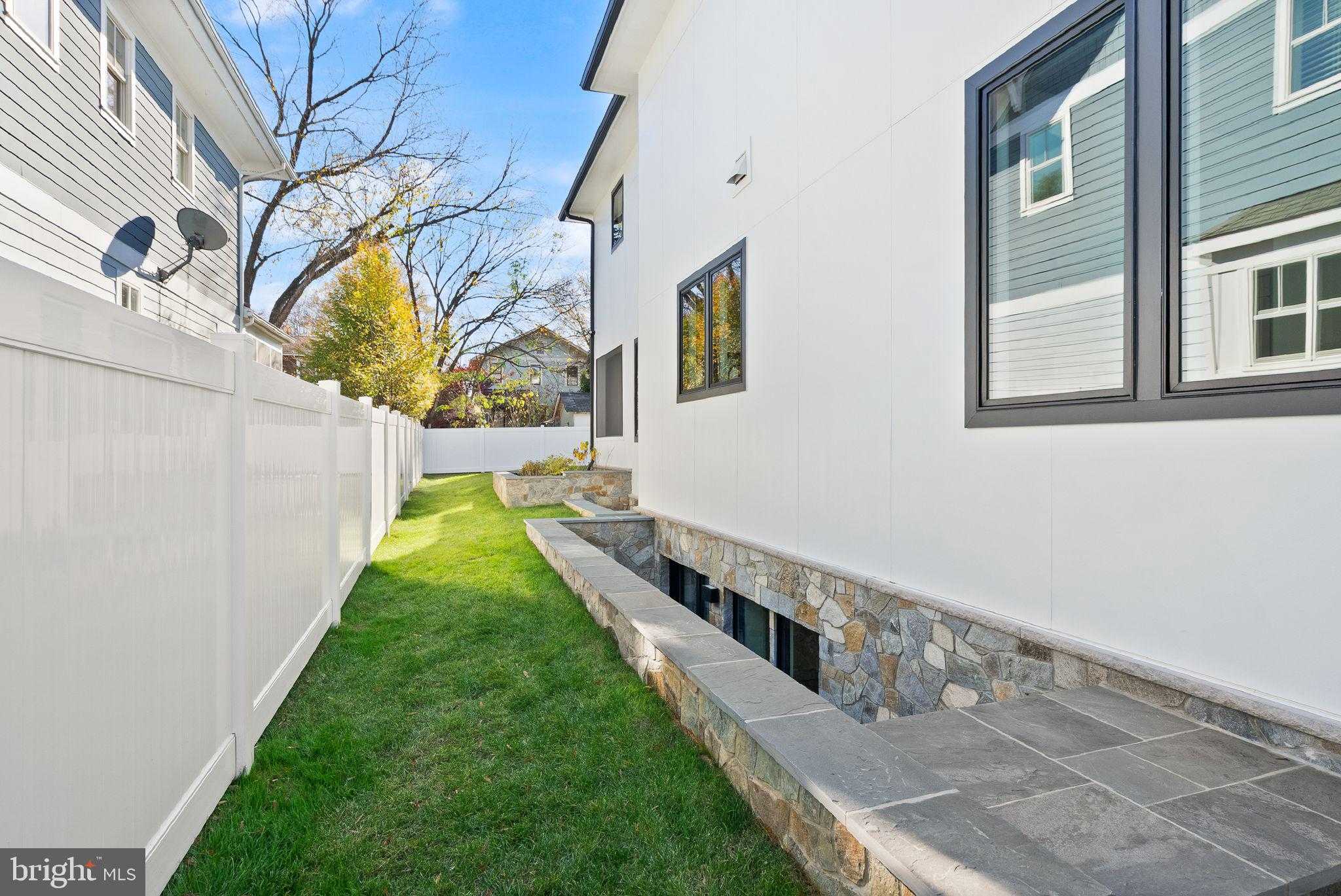 3108 6th St N photo 114