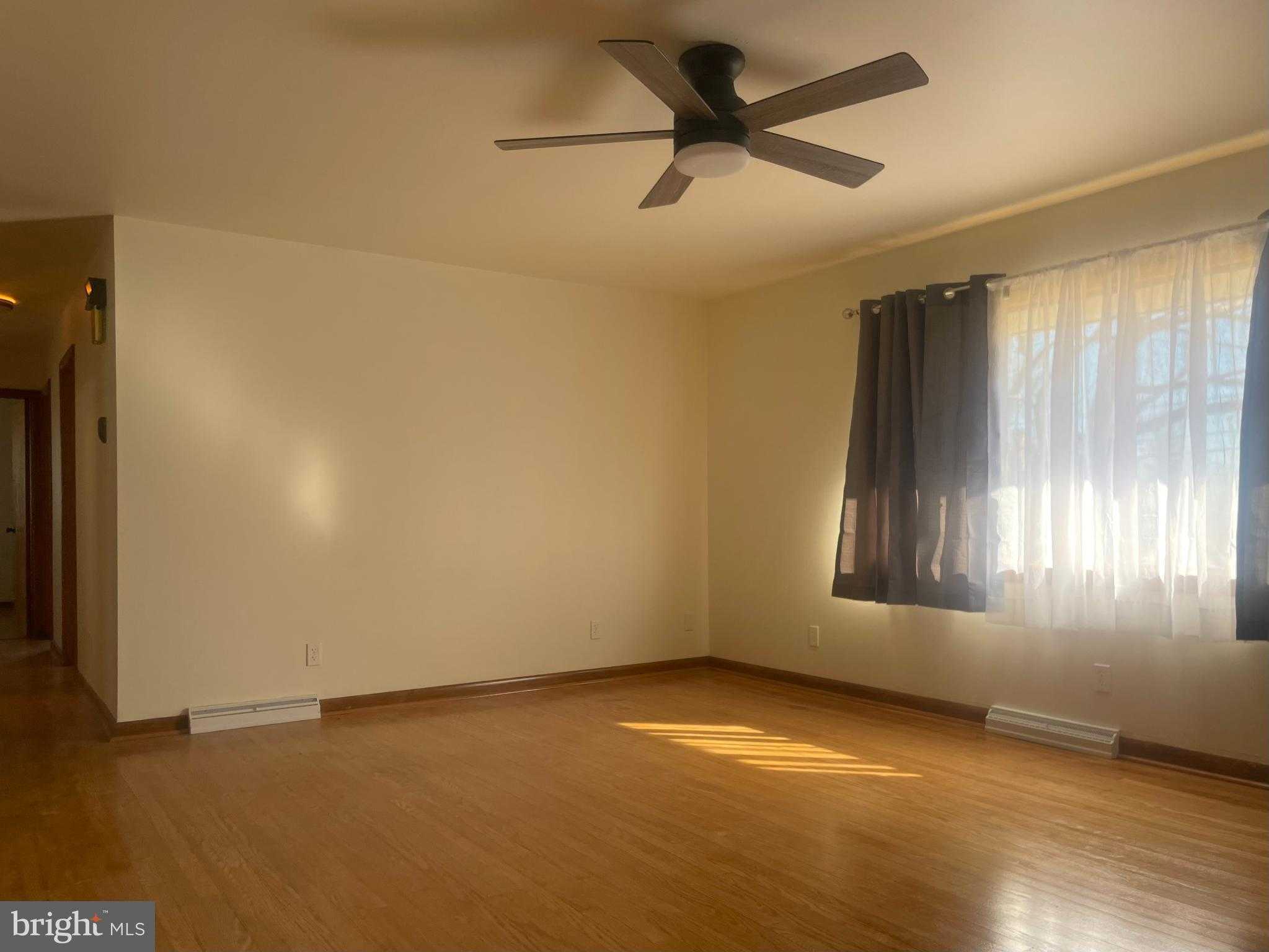 230 Armstrong Ave photo 12