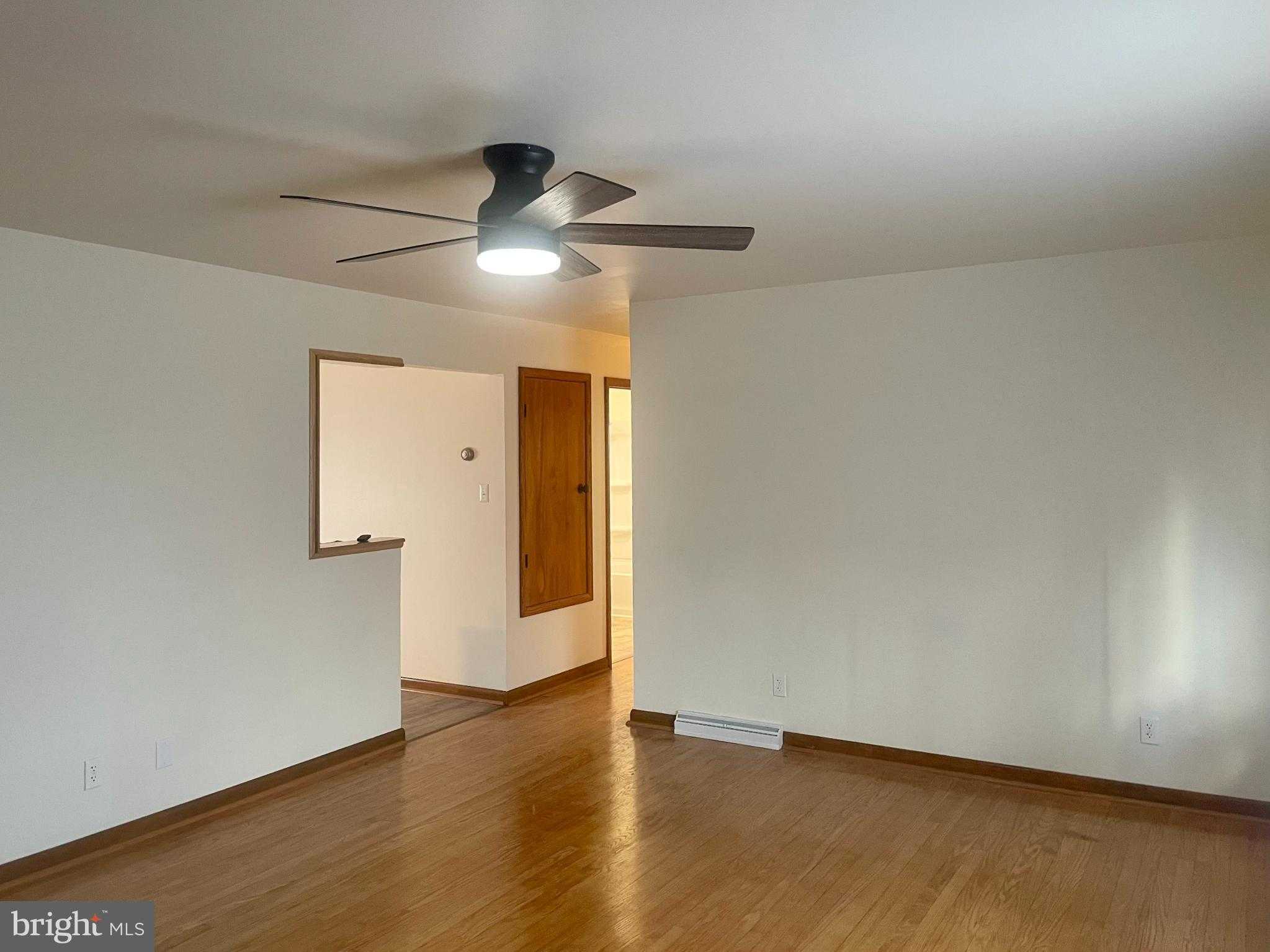 230 Armstrong Ave photo 9