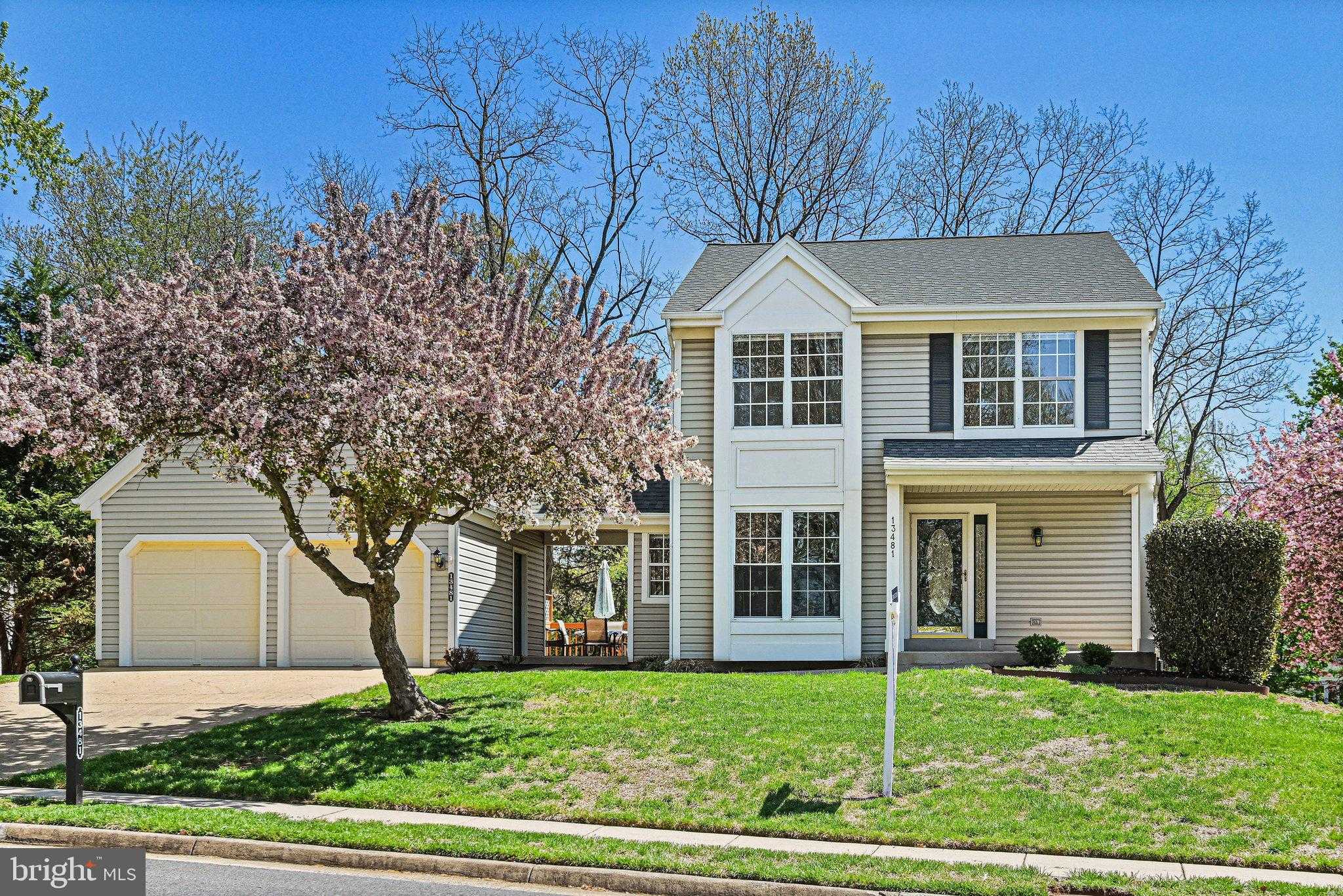 13481 Lake Shore Dr photo 2