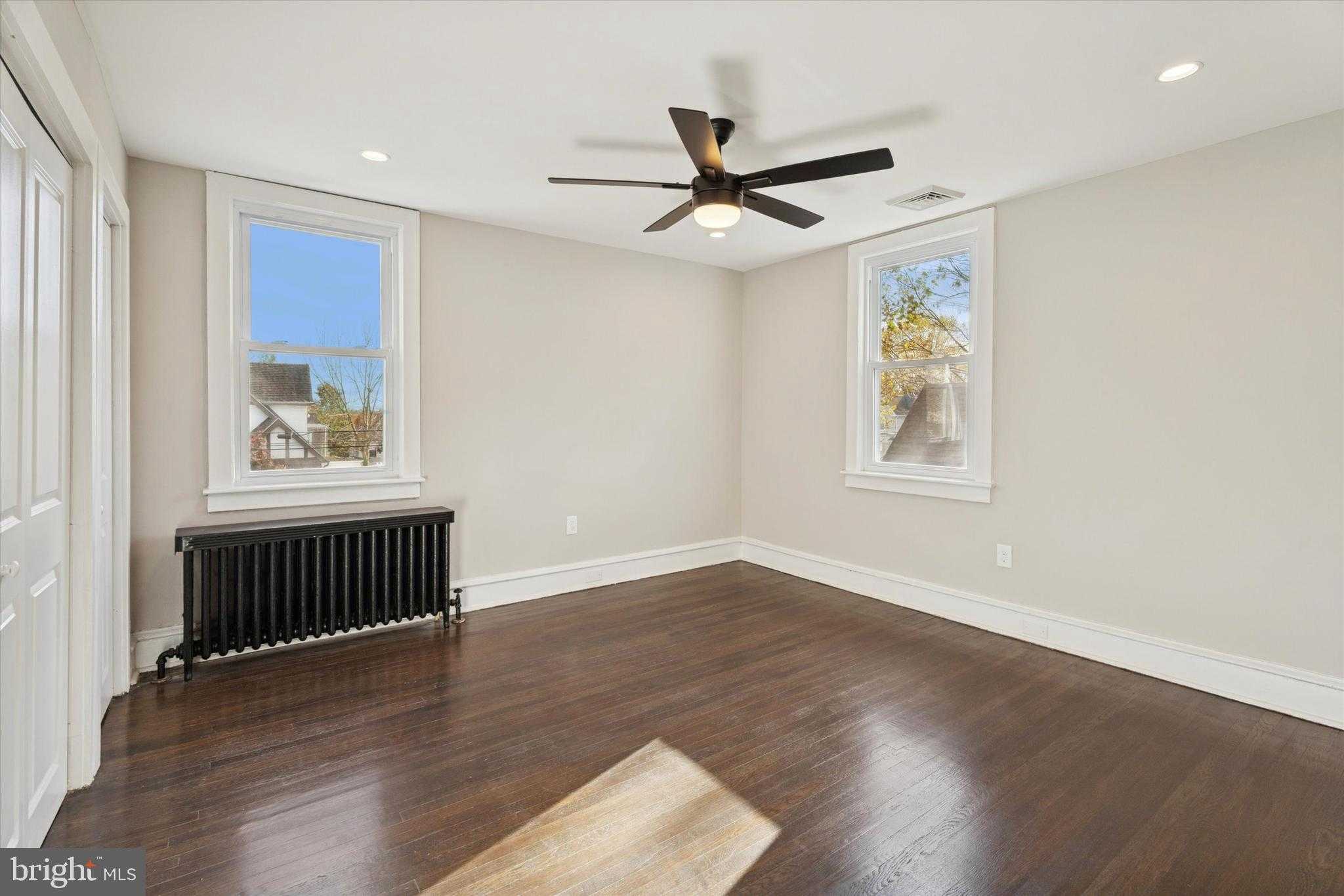 223 W Plumstead Ave photo 21