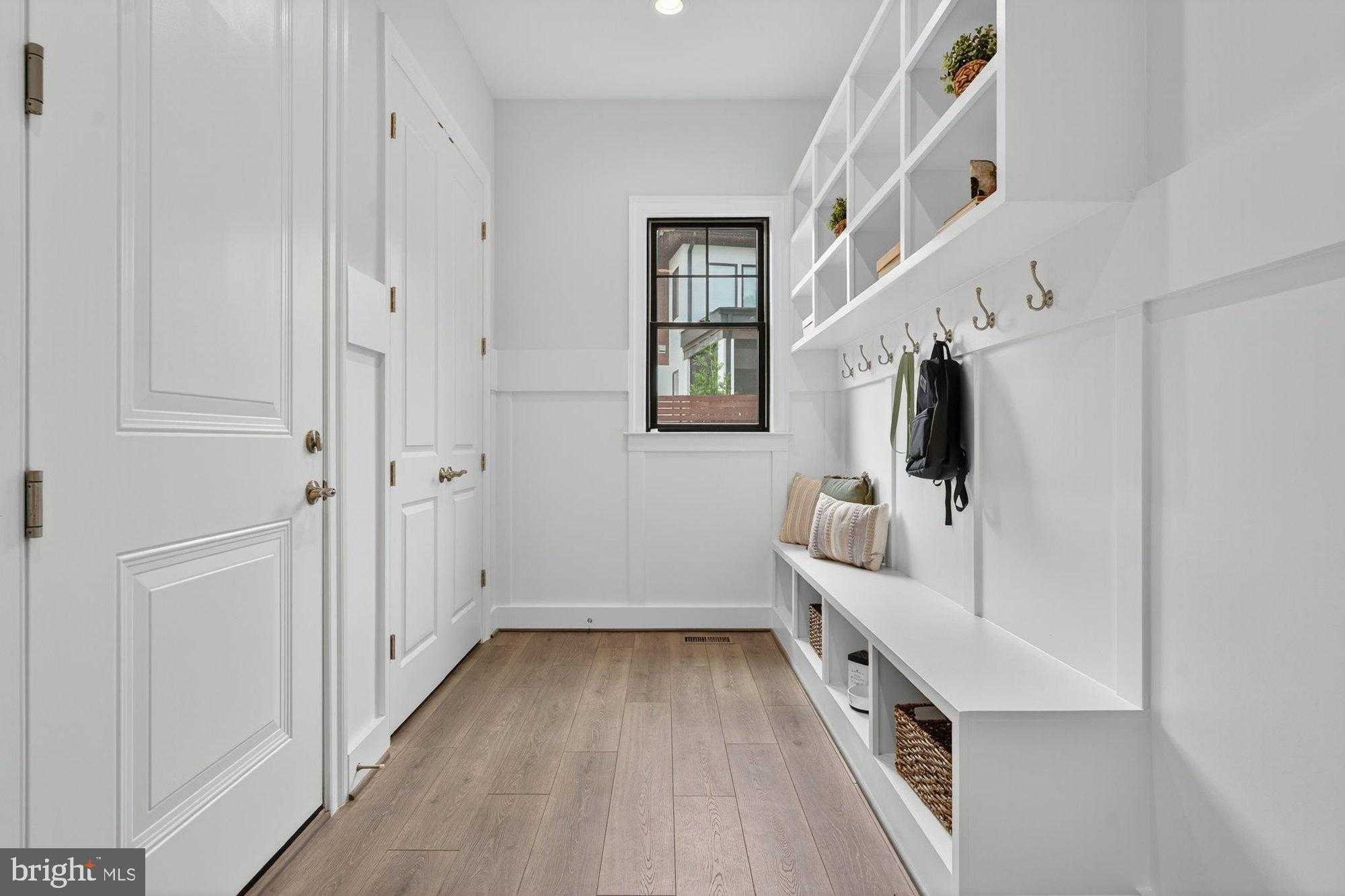 613 Blackstone Ter NW photo 18