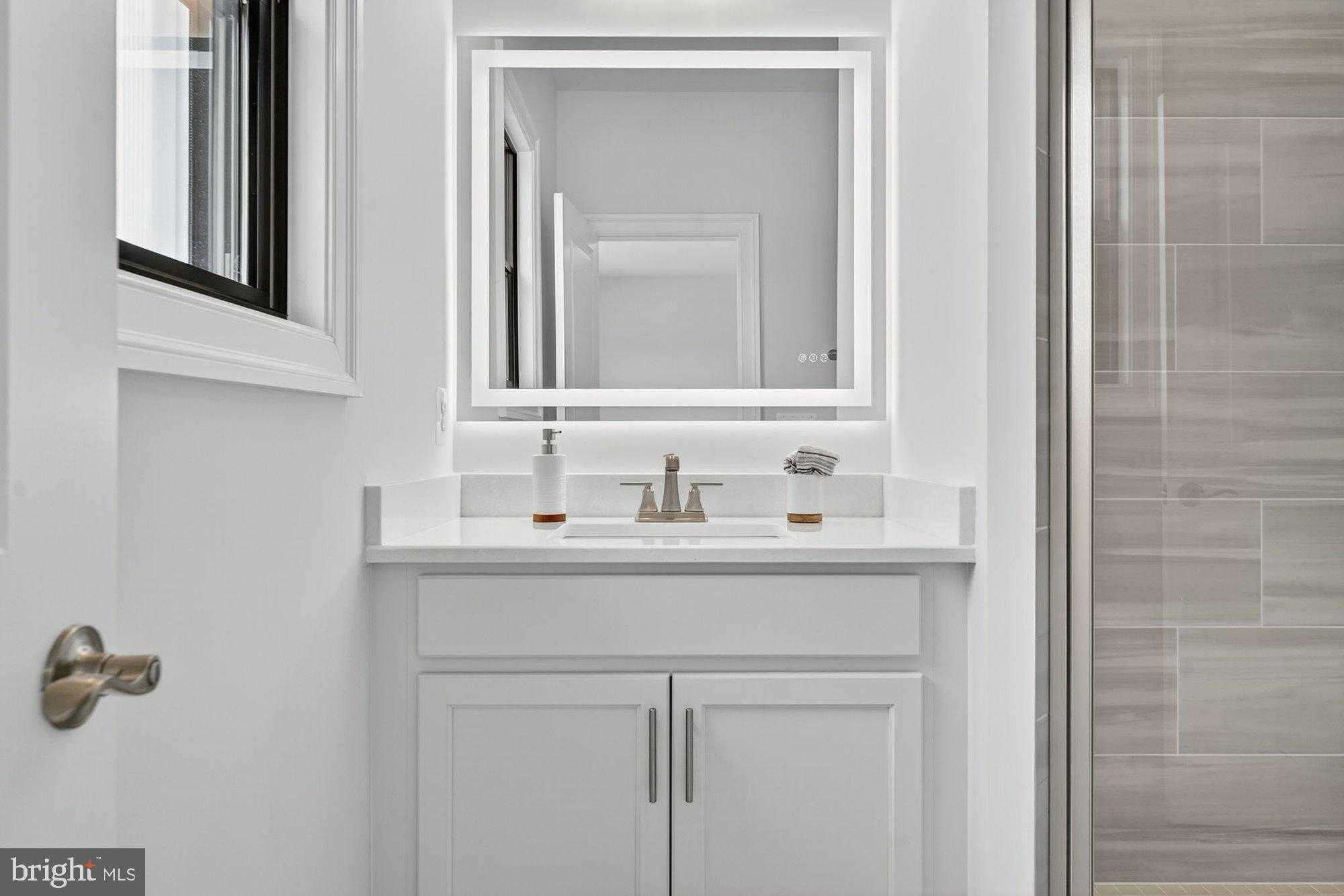 613 Blackstone Ter NW photo 58