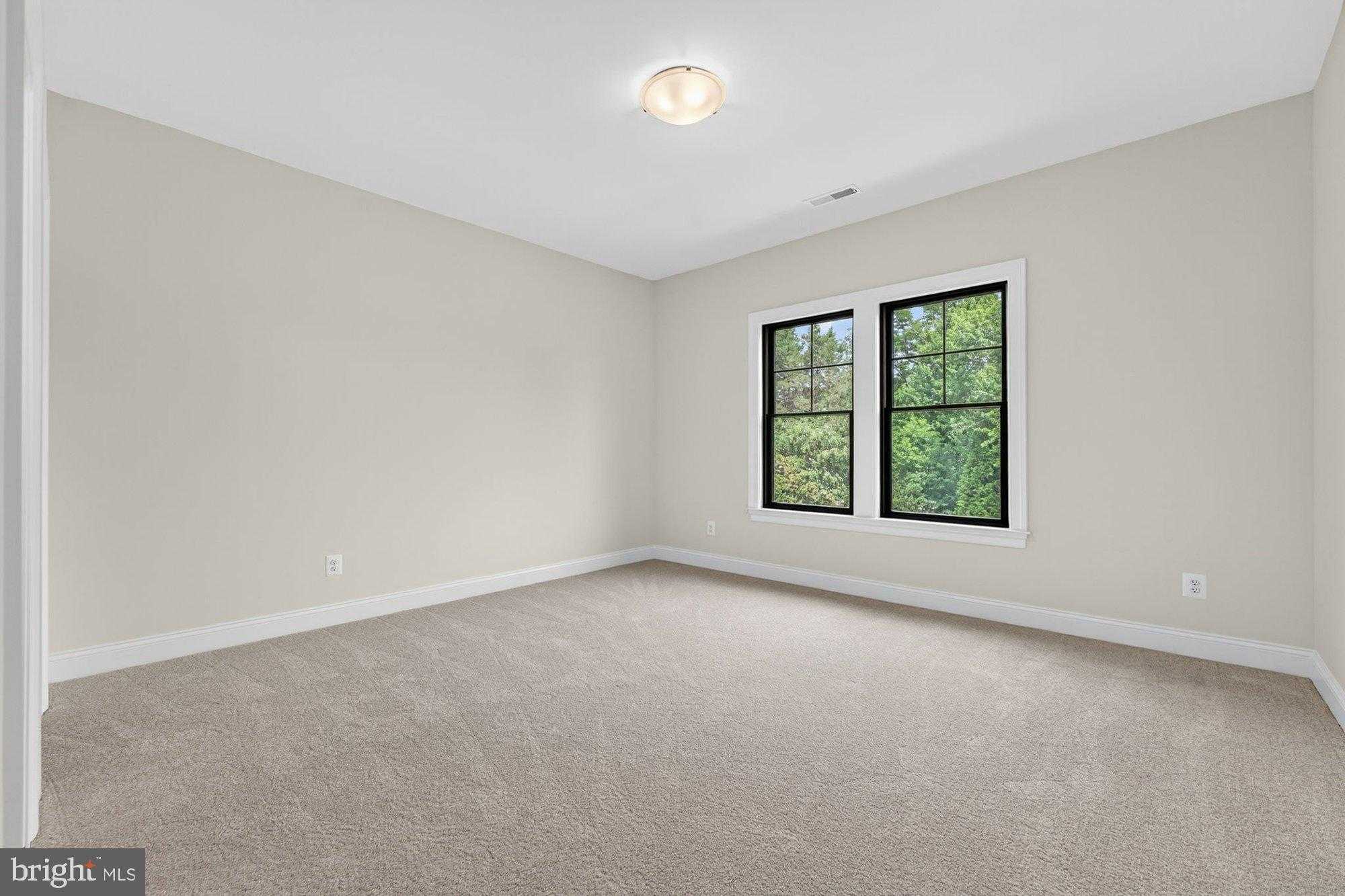 613 Blackstone Ter NW photo 59