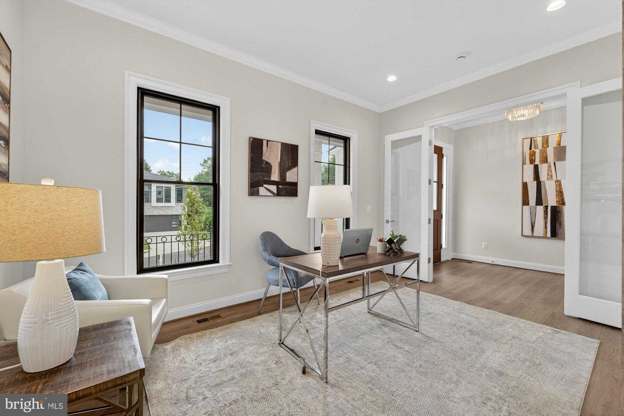 613 Blackstone Ter NW photo 8