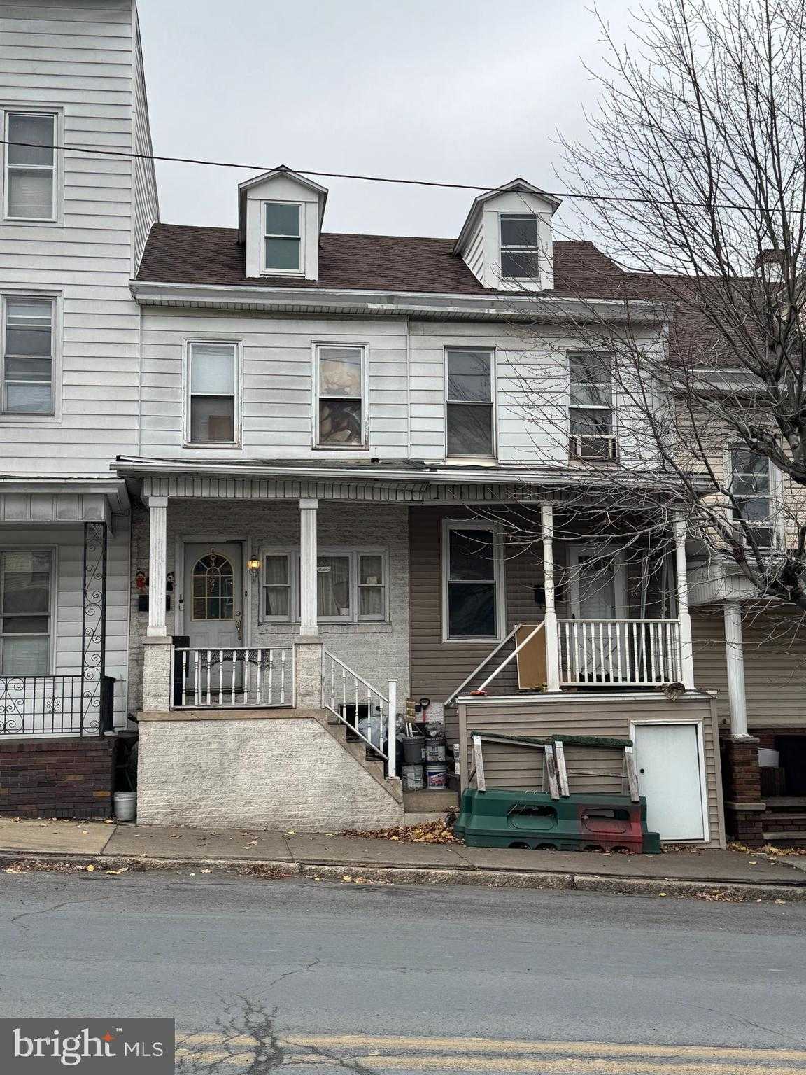 1723 Centre St photo 3