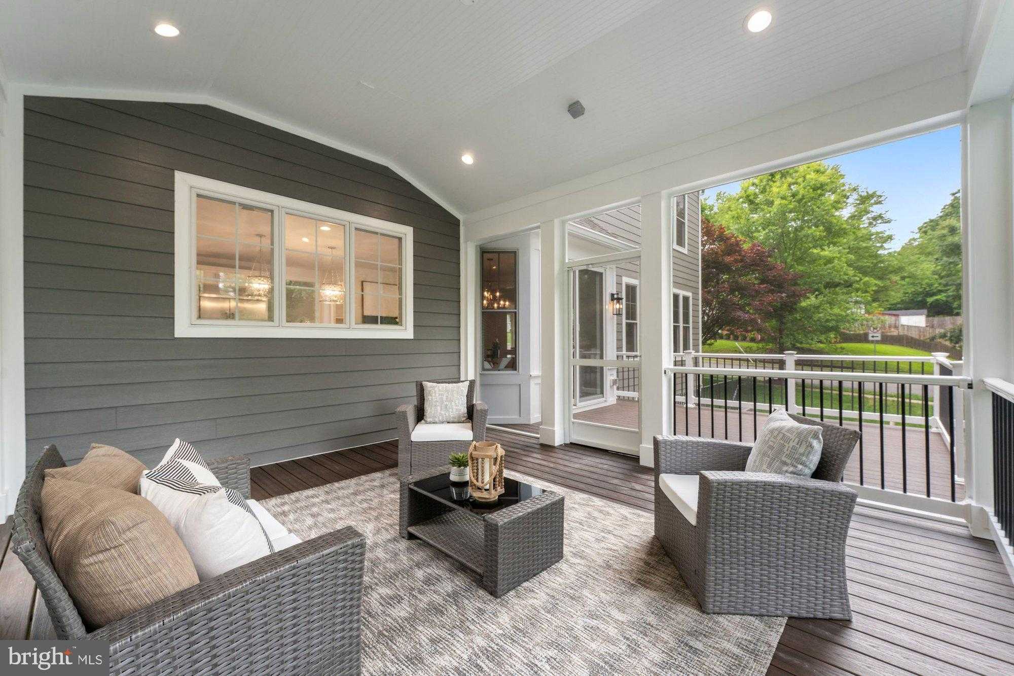 420 Holmes Dr NW photo 15