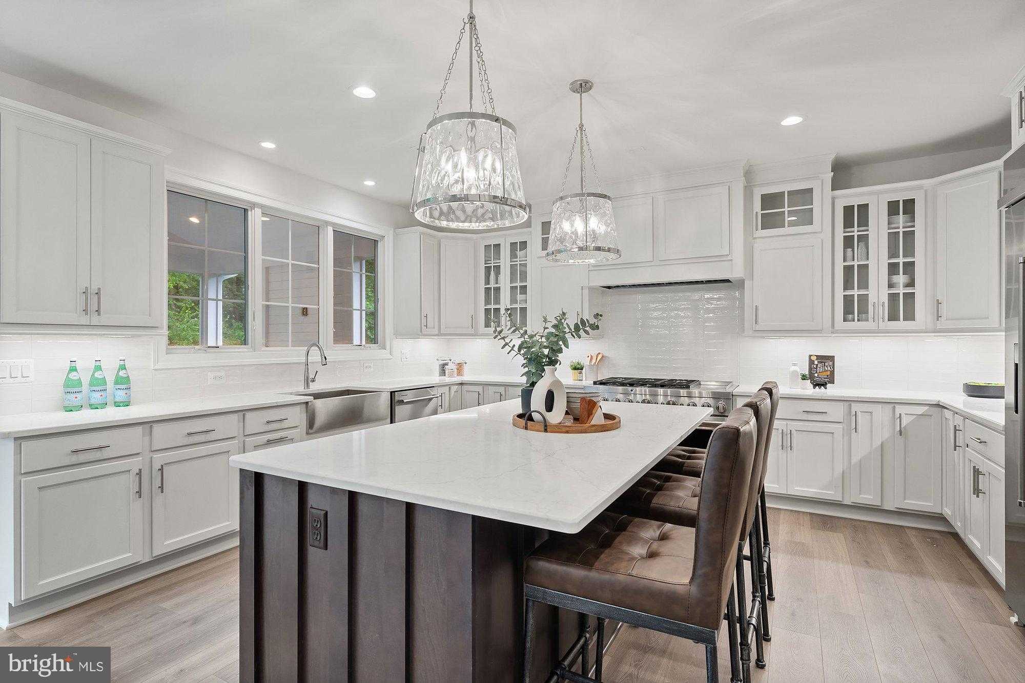 420 Holmes Dr NW photo 7