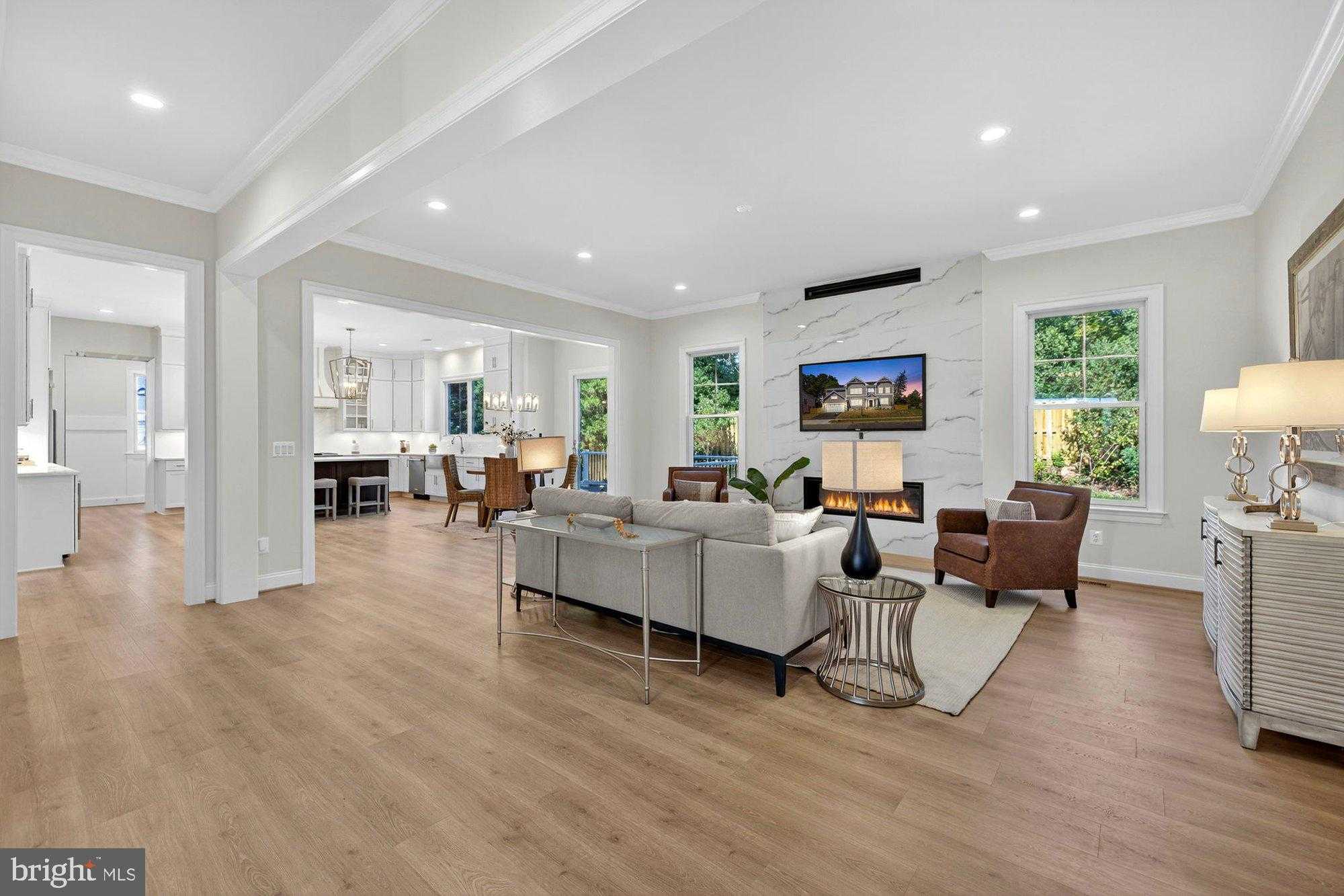 8902 Higdon Dr photo 16