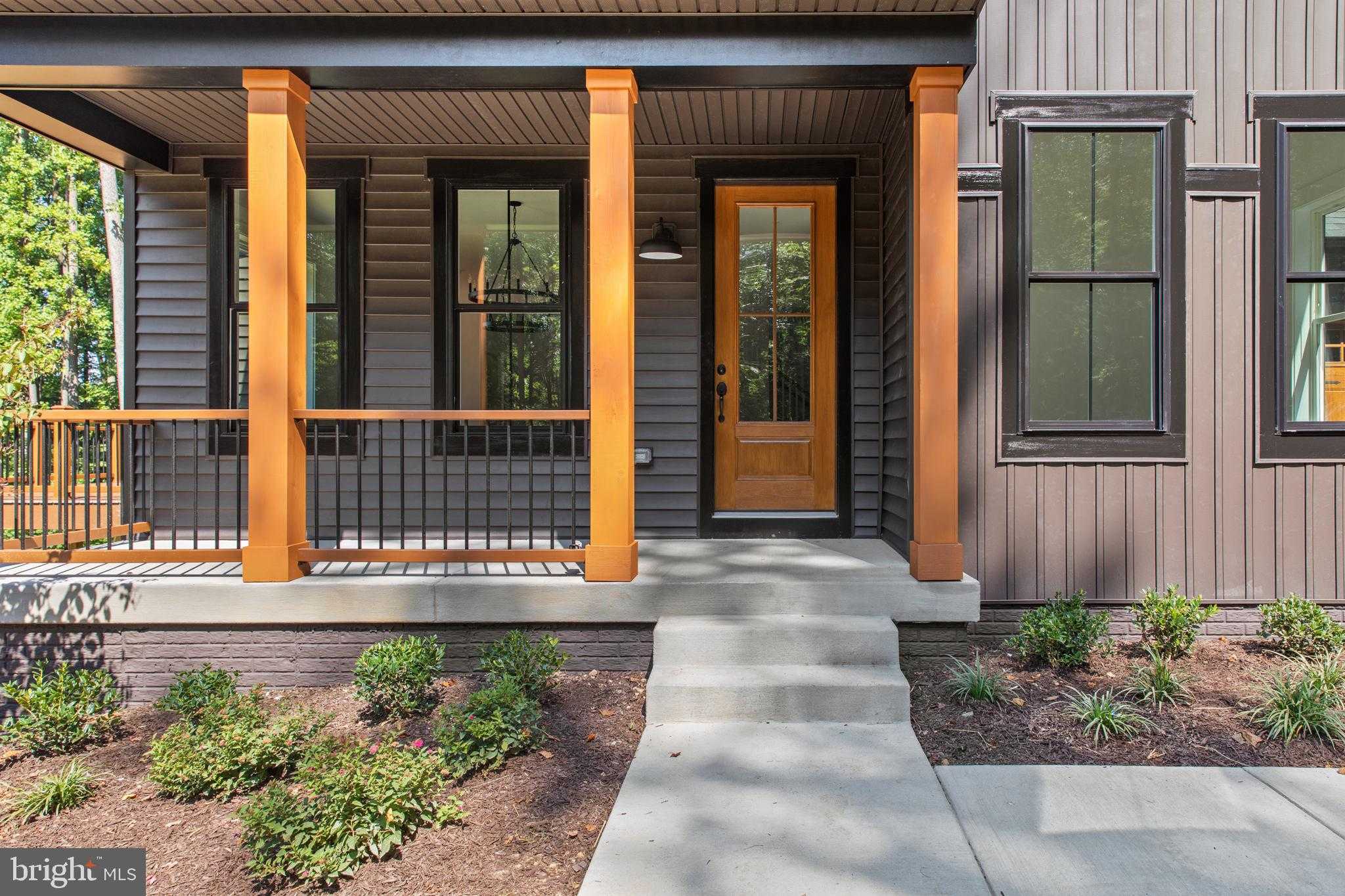 1401 Shannon Dr S photo 2