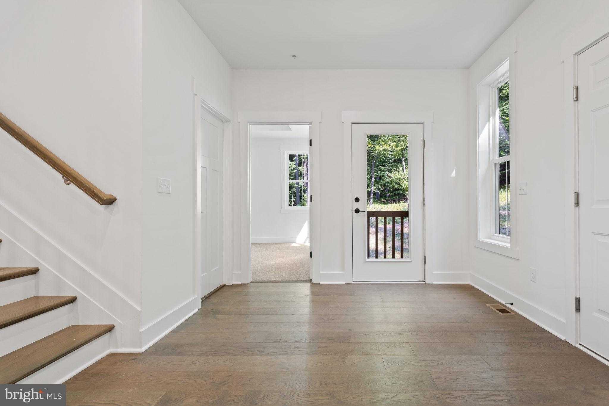 1401 Shannon Dr S photo 20