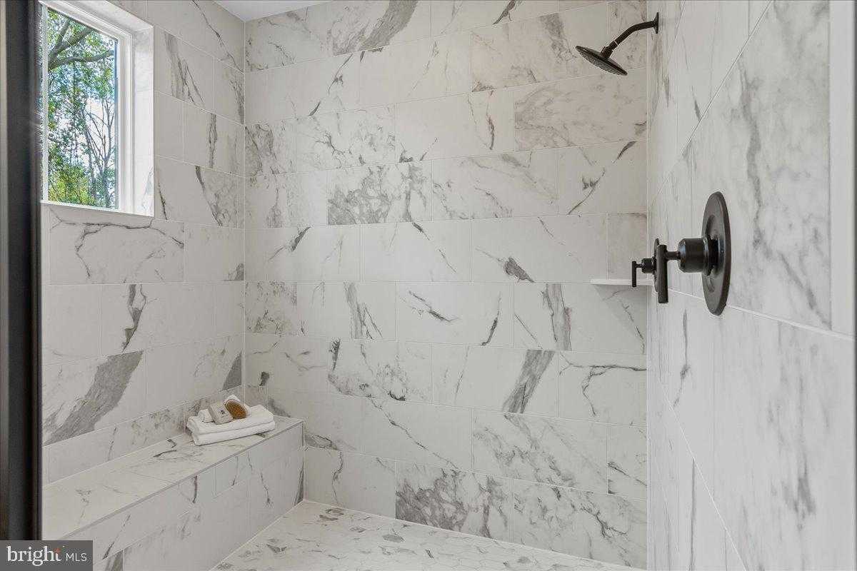 1401 Shannon Dr S photo 29