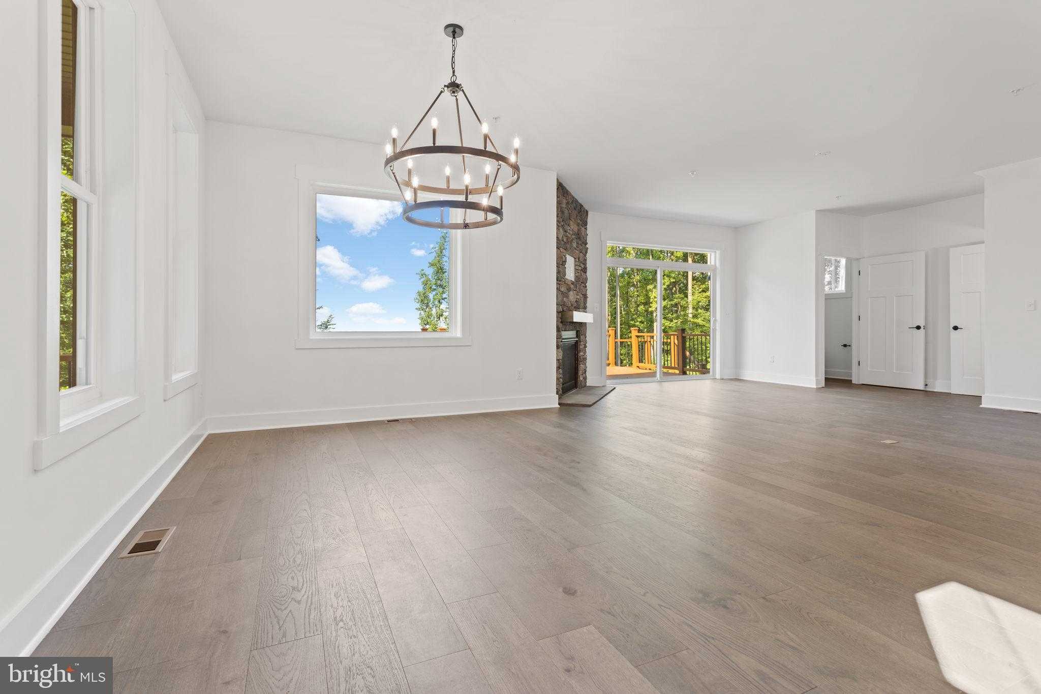 1401 Shannon Dr S photo 5