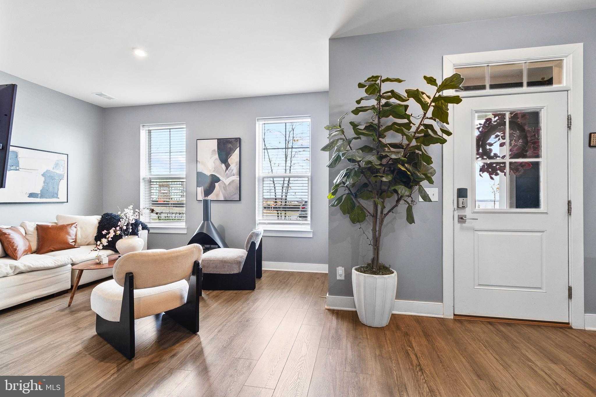 1672 Sandpiper Bay Loop photo 4