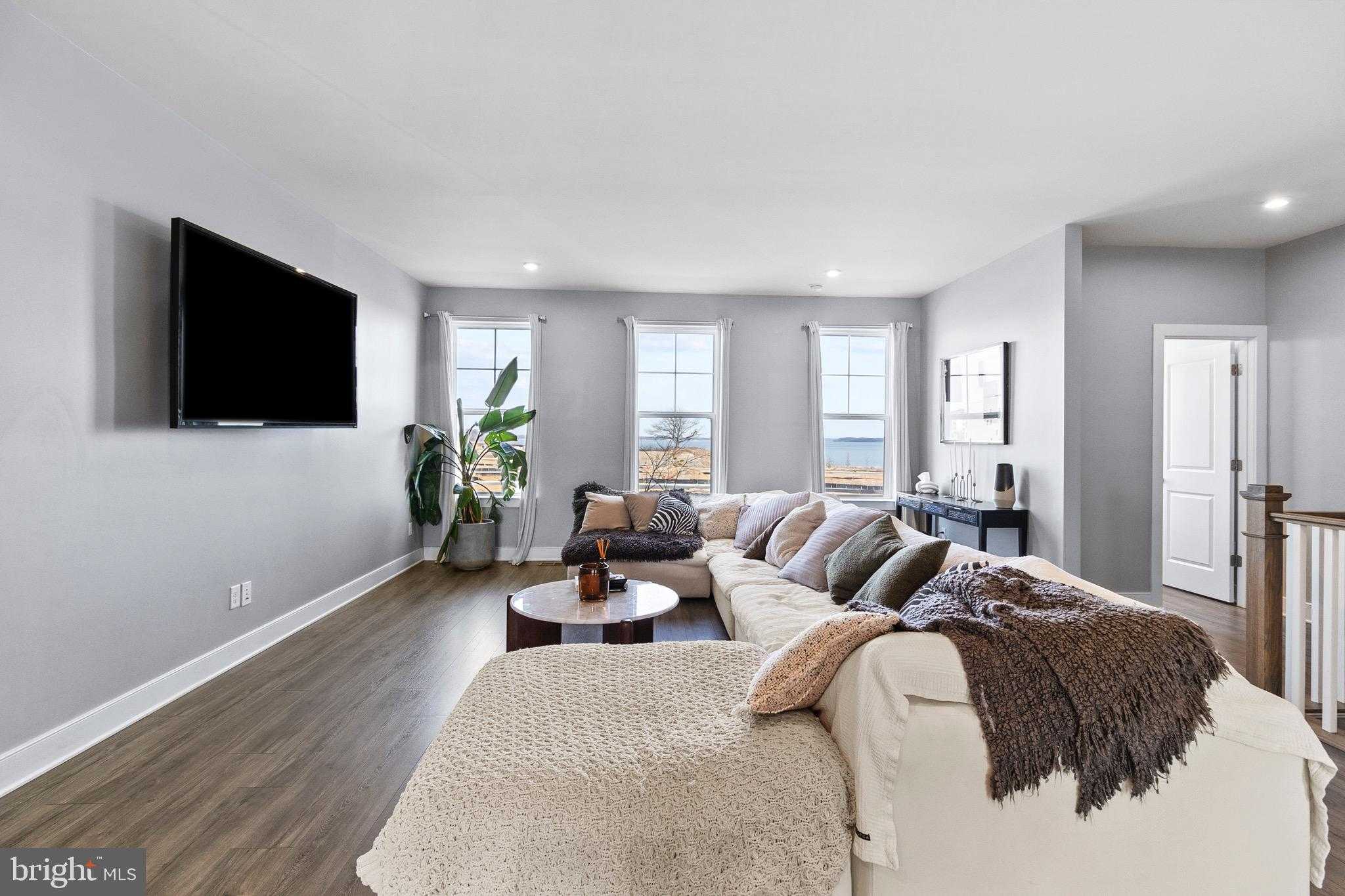 1672 Sandpiper Bay Loop photo 9