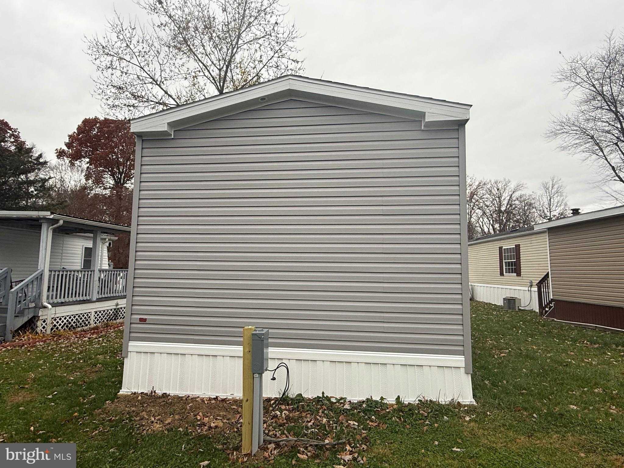 147 Gothier Ln photo 4