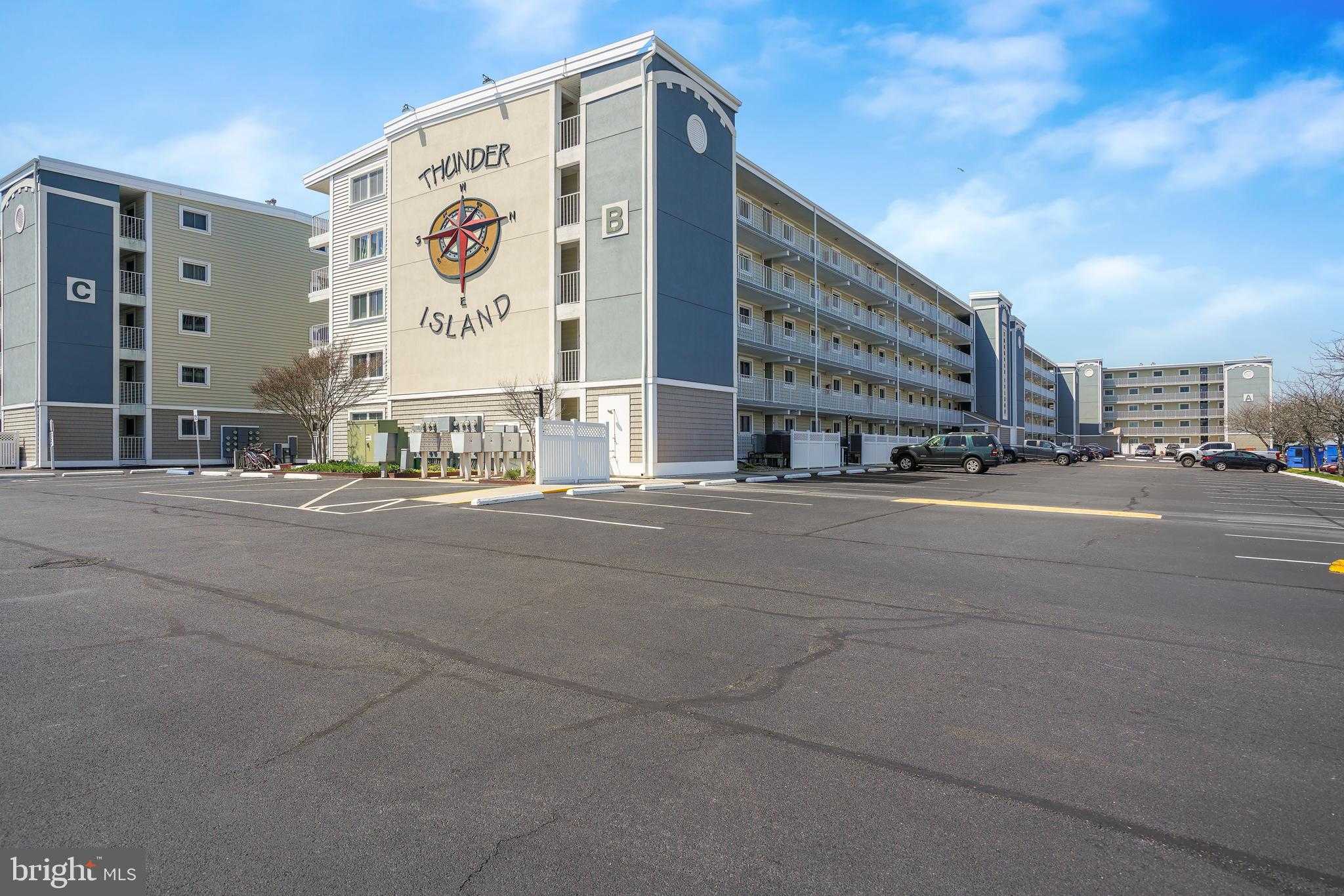 107 Convention Center Dr photo 35