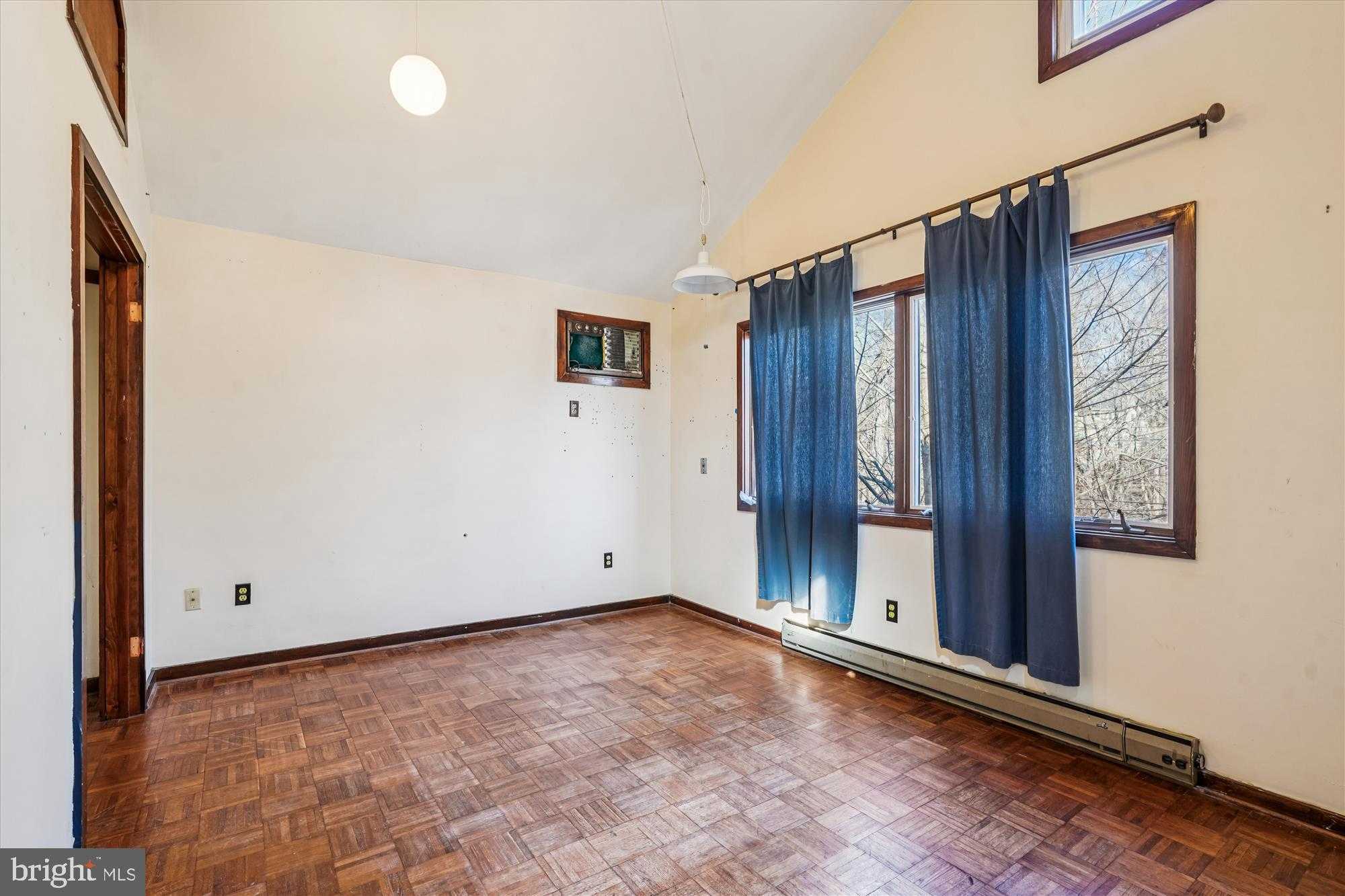 7918 Long Branch Pkwy photo 16