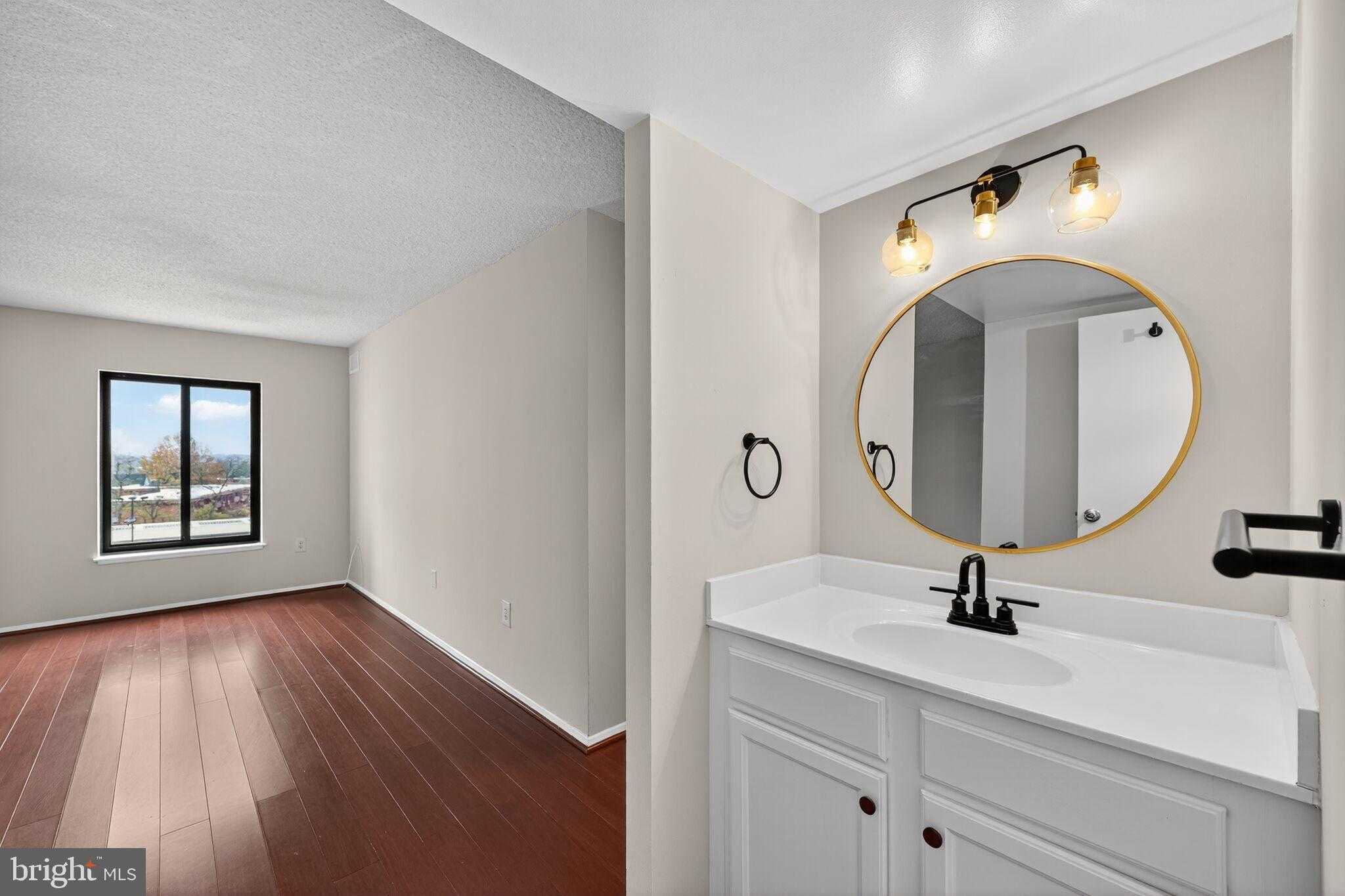 4500 S Four Mile Run Dr Apt 314 photo 16