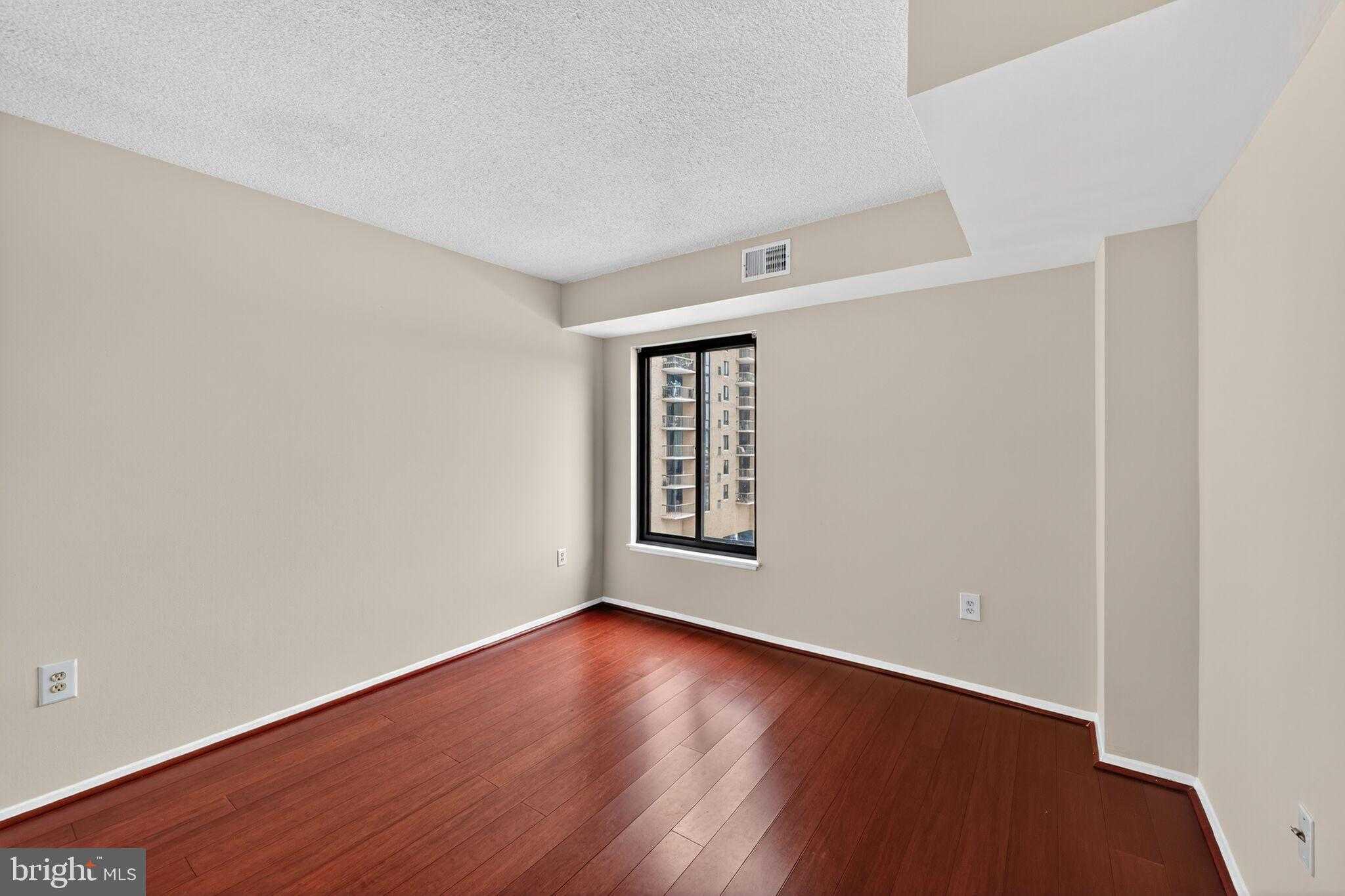 4500 S Four Mile Run Dr Apt 314 photo 19