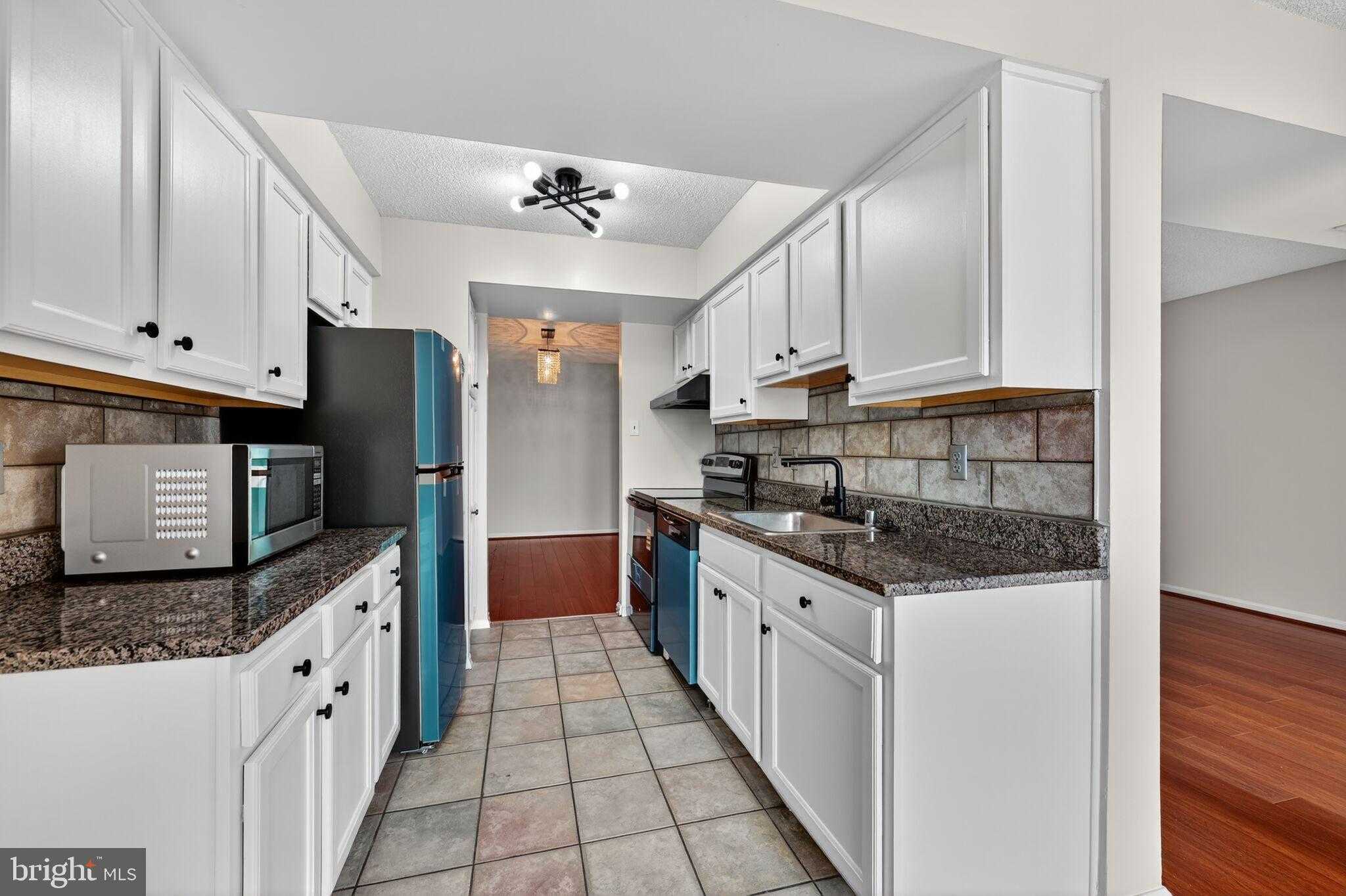 4500 S Four Mile Run Dr Apt 314 photo 6