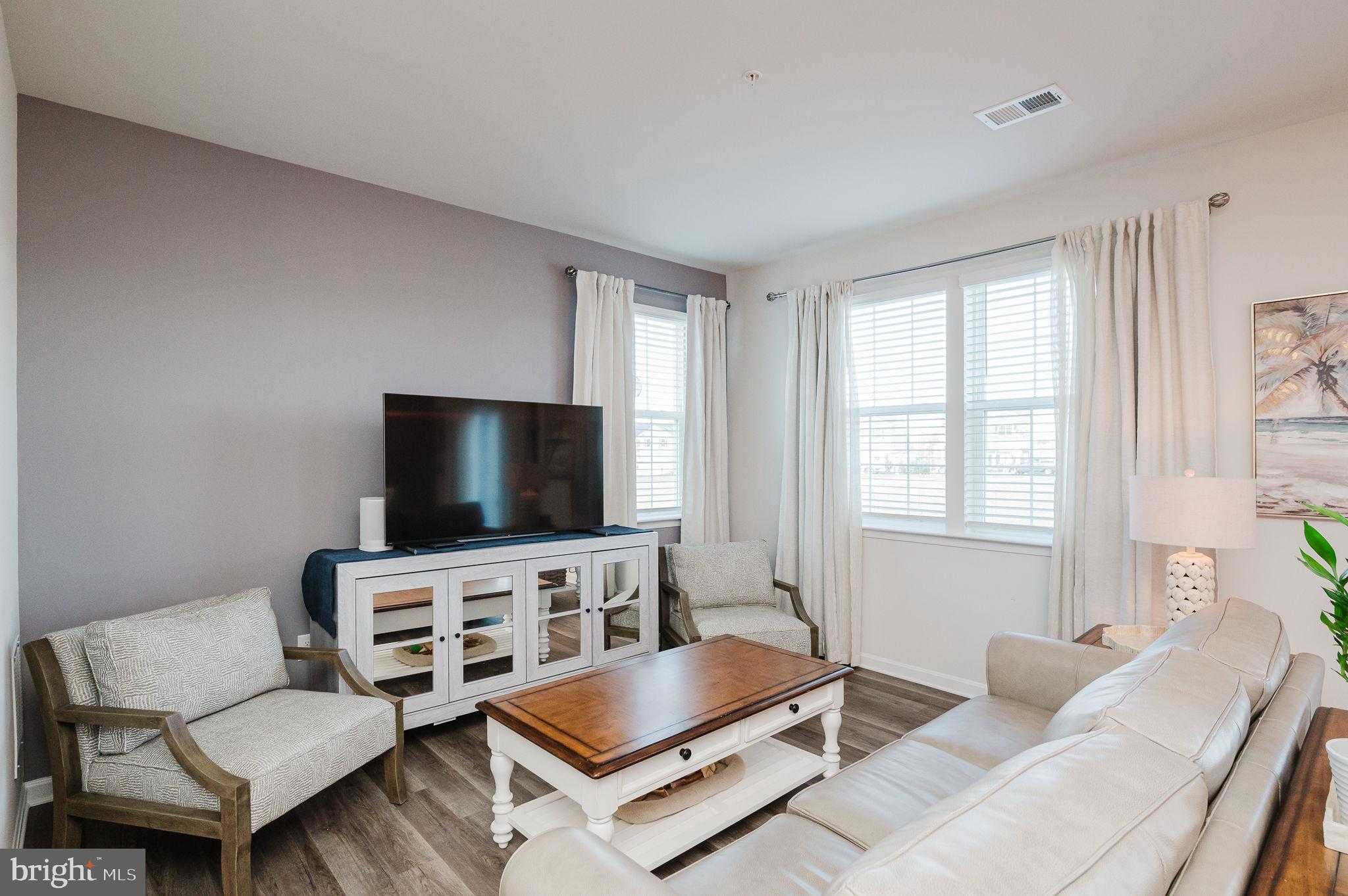 668 Beadlilly Way photo 15