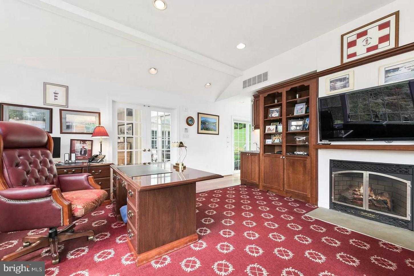 908 Lincoln Rd photo 17