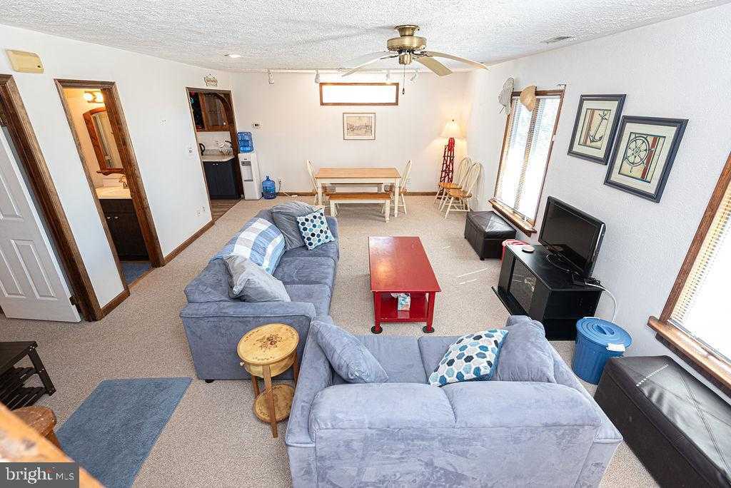 148 Jamestown Rd photo 31