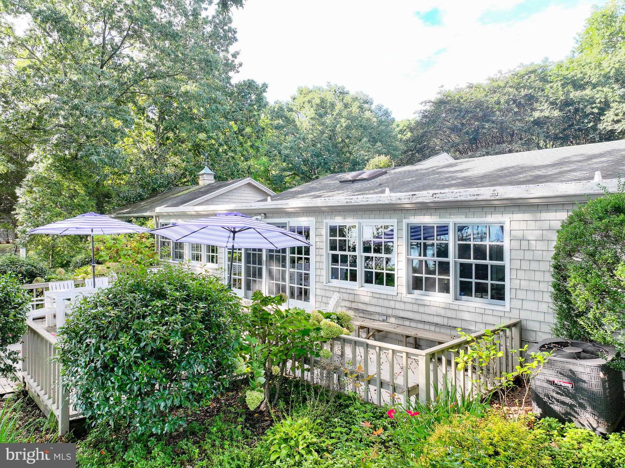 24390 Oakwood Park Rd photo 2