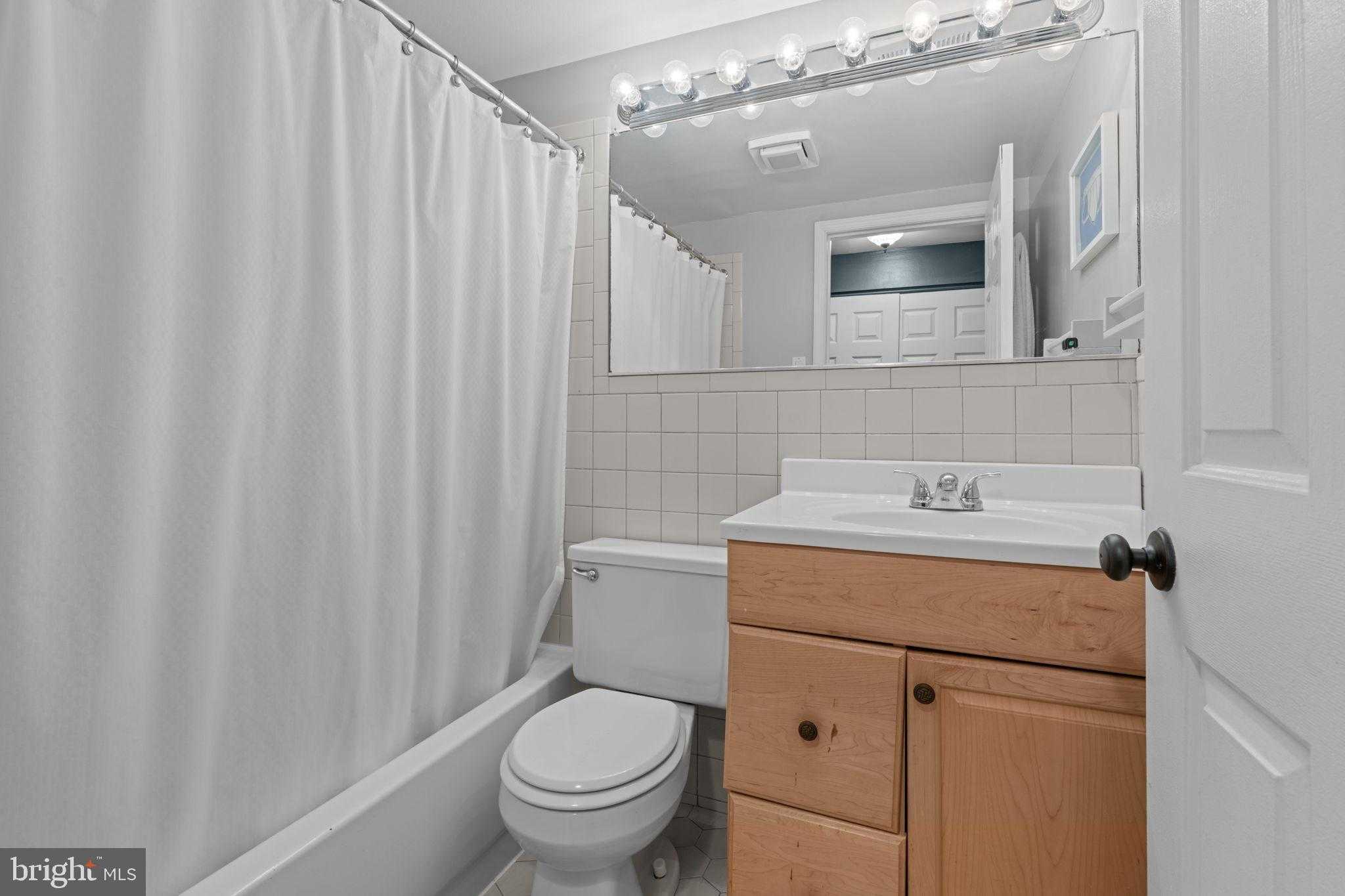 1714 Wallace St Apt 2 photo 9