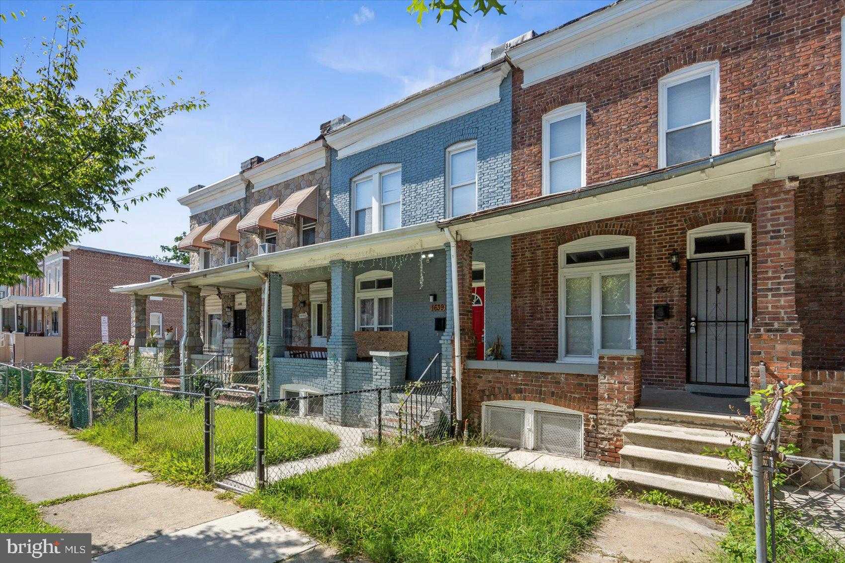 1637 Montpelier St photo 4