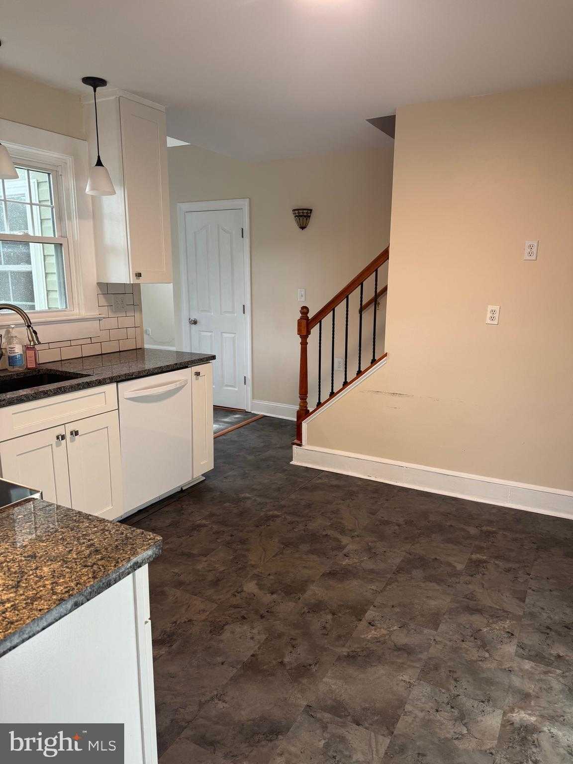 902 Cedar St photo 10