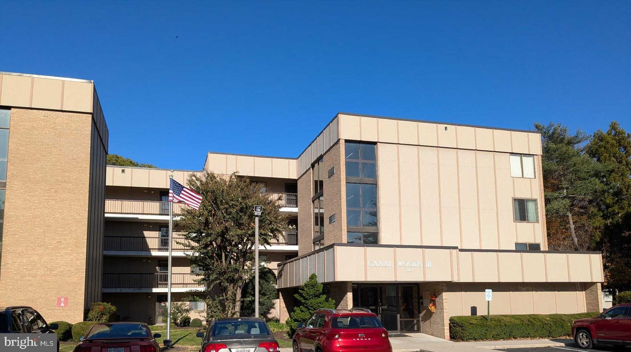 227 Canal Park Dr Apt 205 photo 3