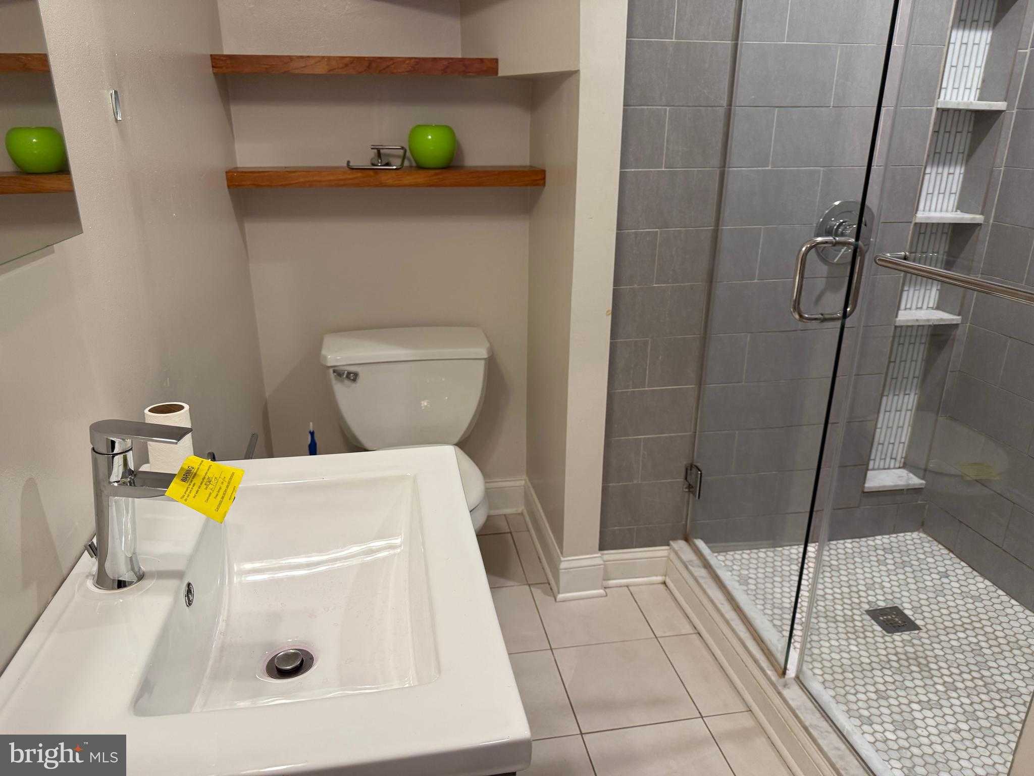 304 S Collington Ave photo 9