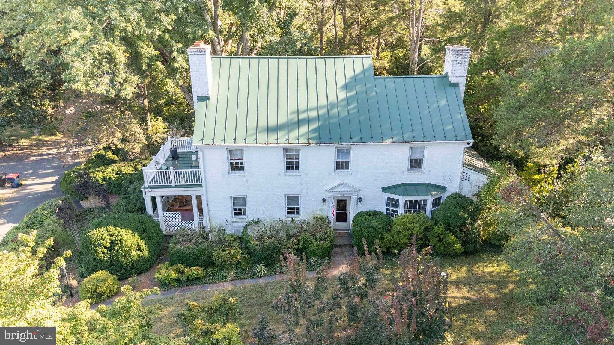 358 E Main St, Orange