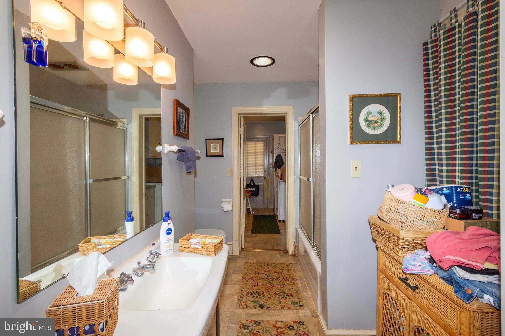 358 E Main St photo 30