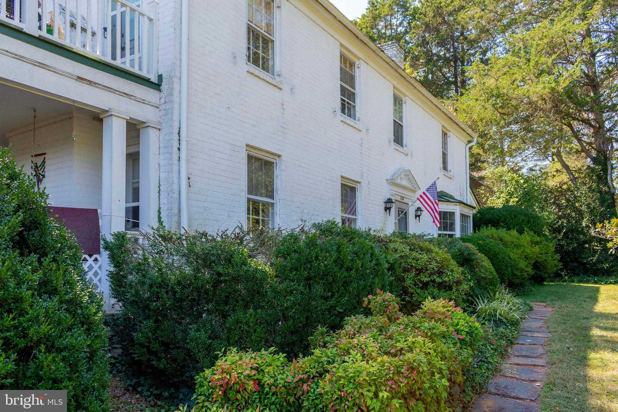 358 E Main St photo 51