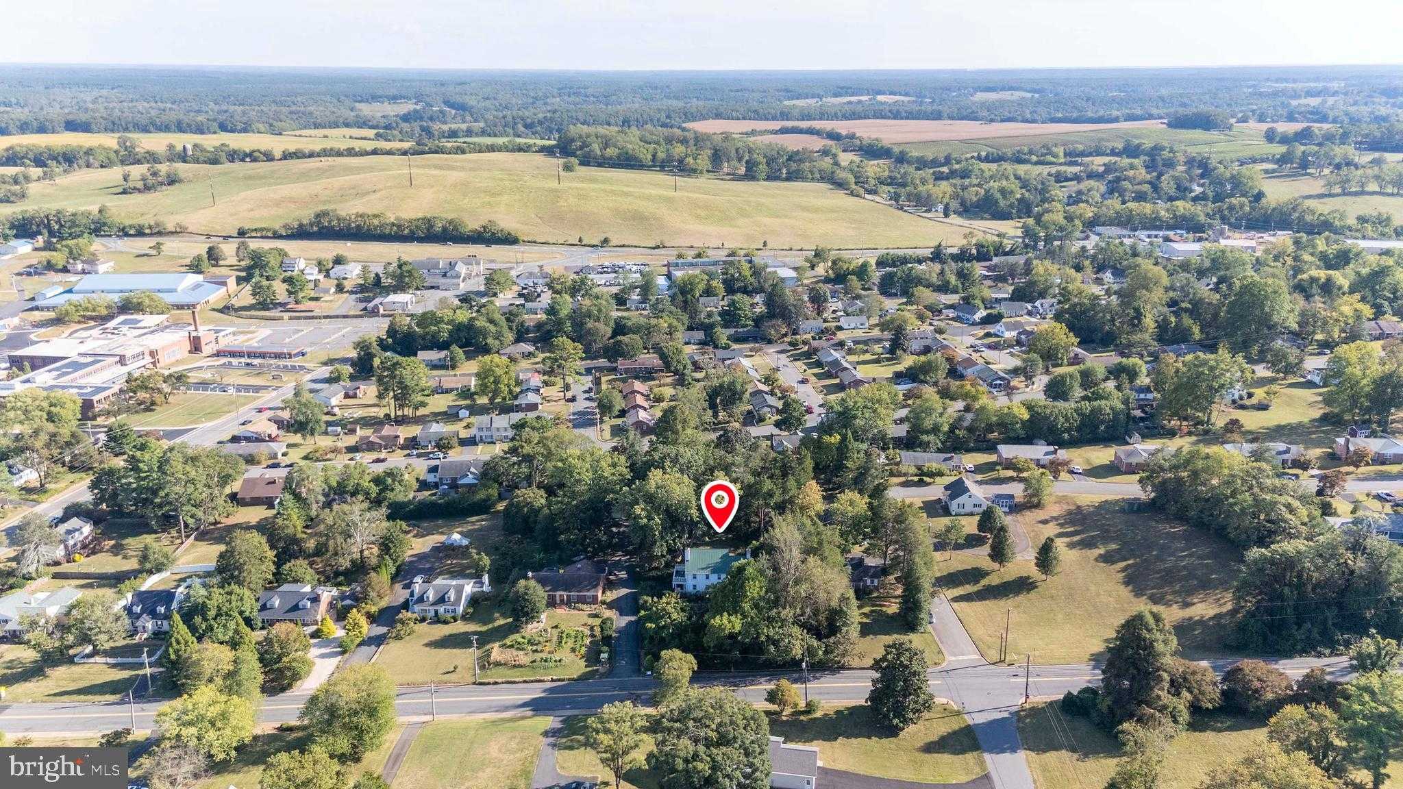 358 E Main St photo 6