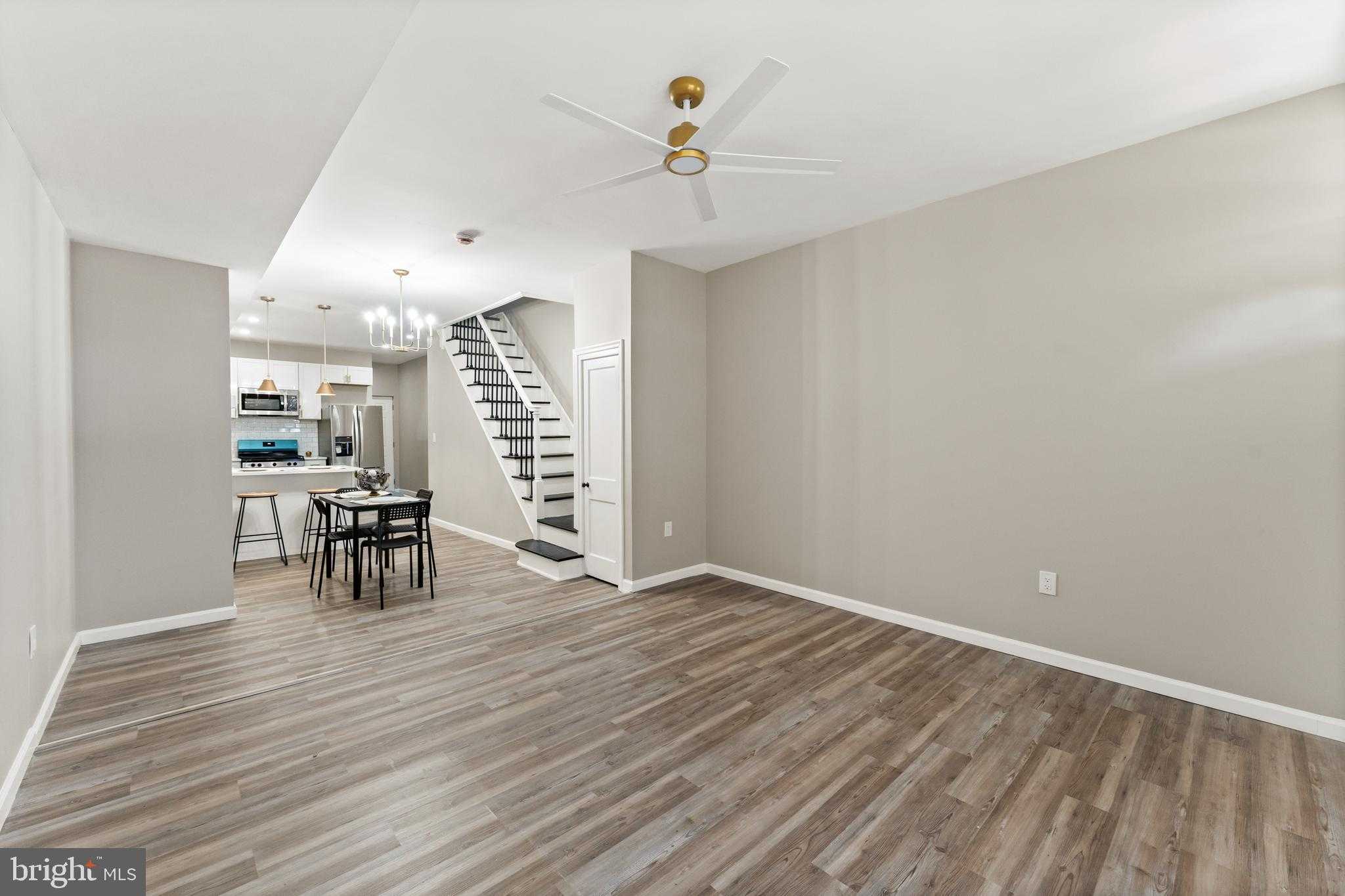 602 Denison St photo 12