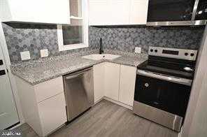 2544 Druid Hill Ave photo 2