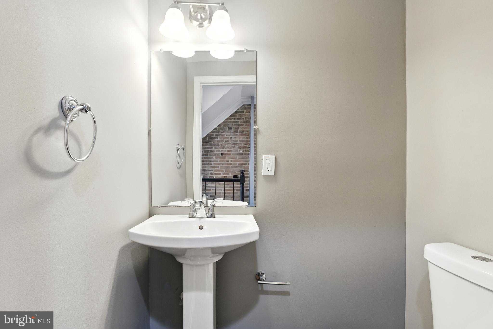 2220 Henneman Ave photo 7