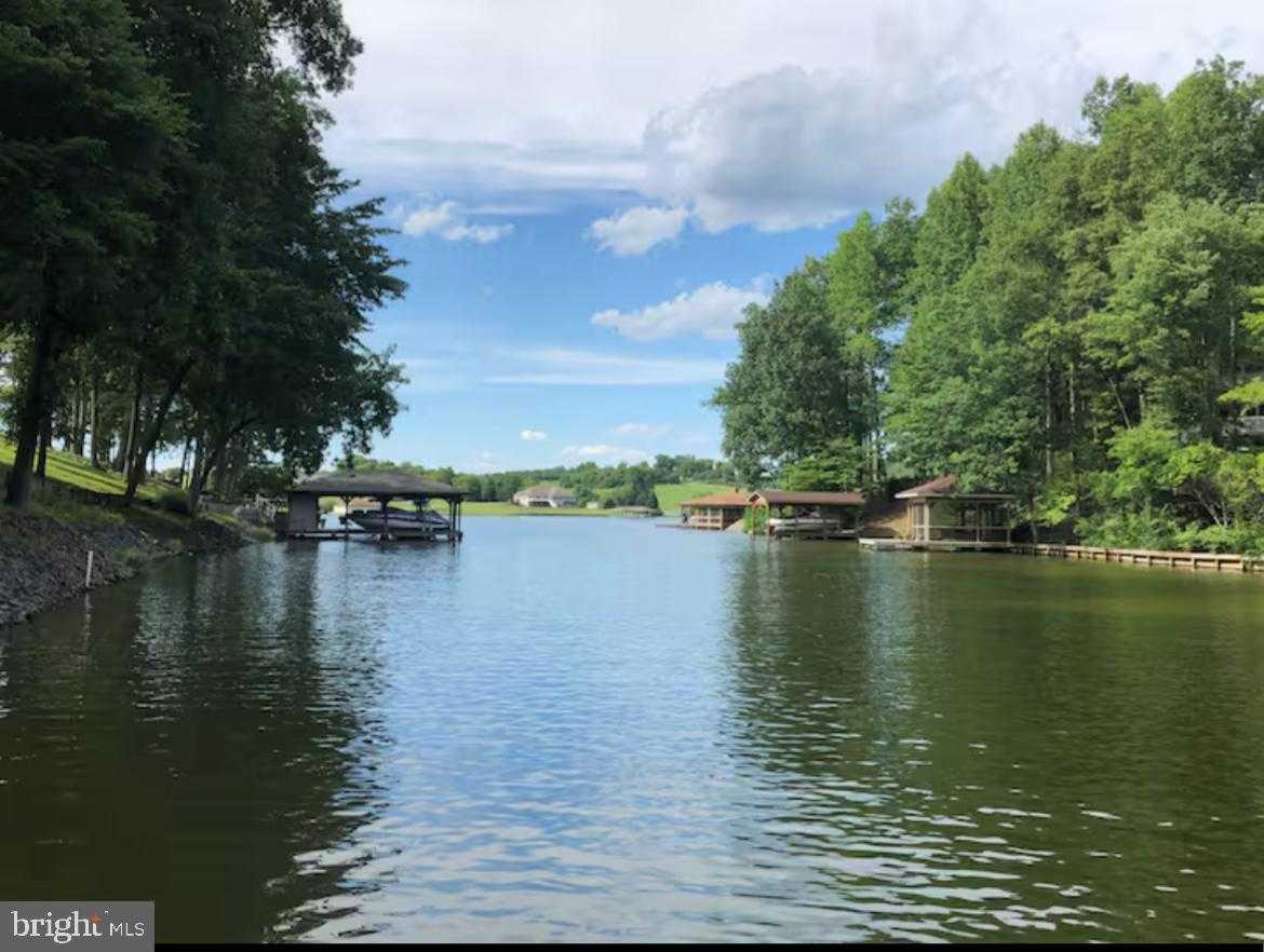 6215 Connie Ln photo 5