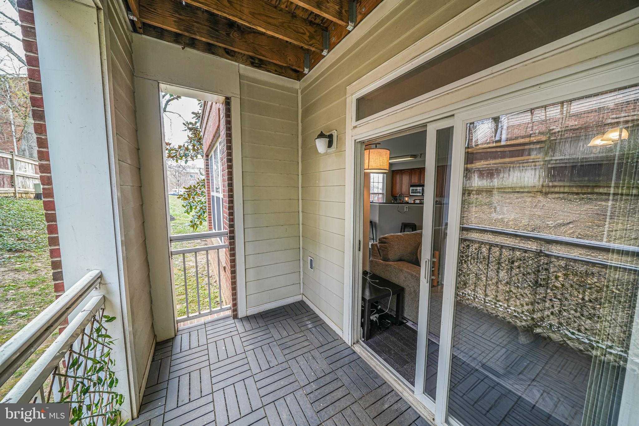 801 S Greenbrier St Apt 113 photo 20