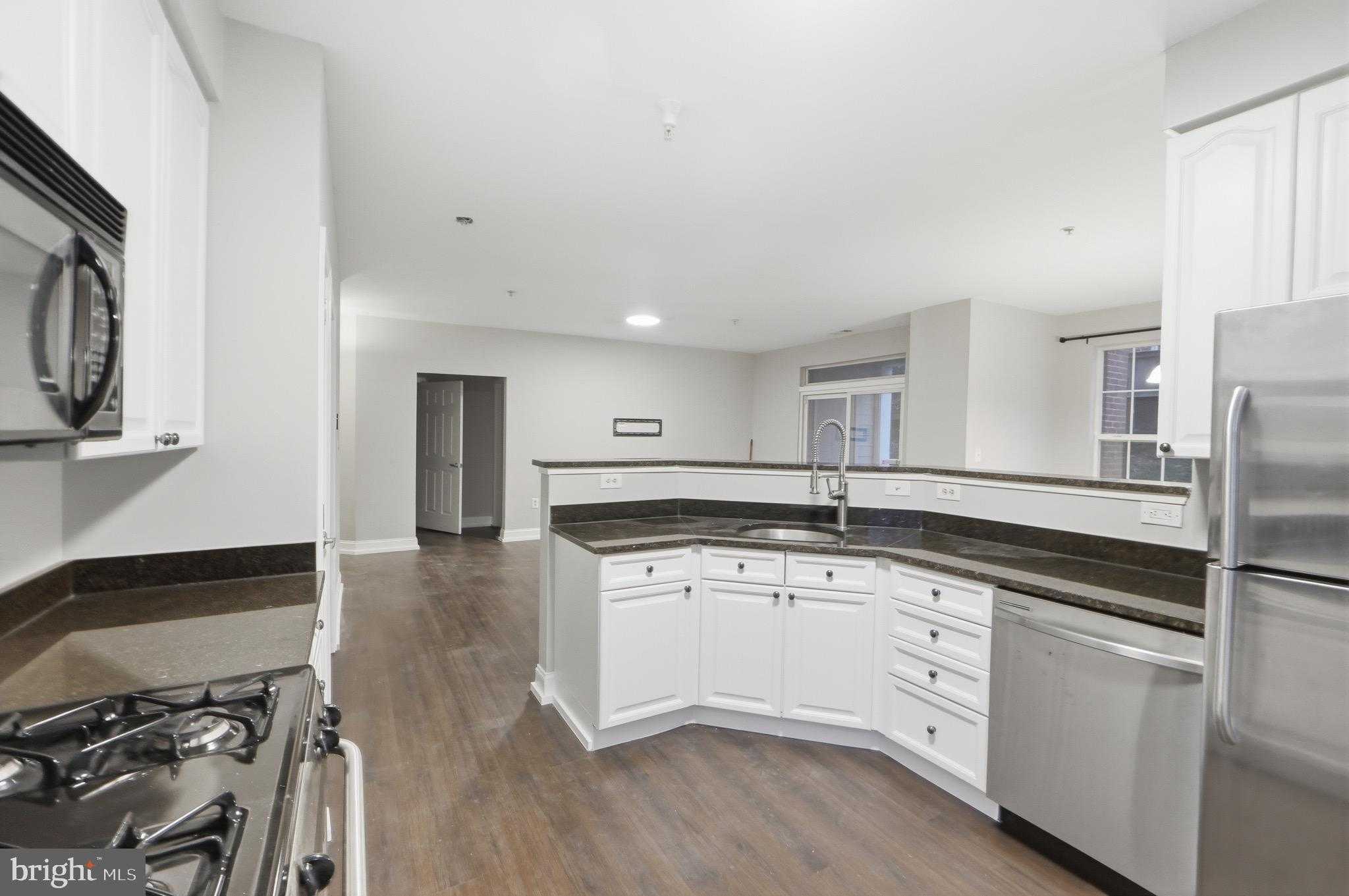 801 S Greenbrier St Apt 113 photo 7