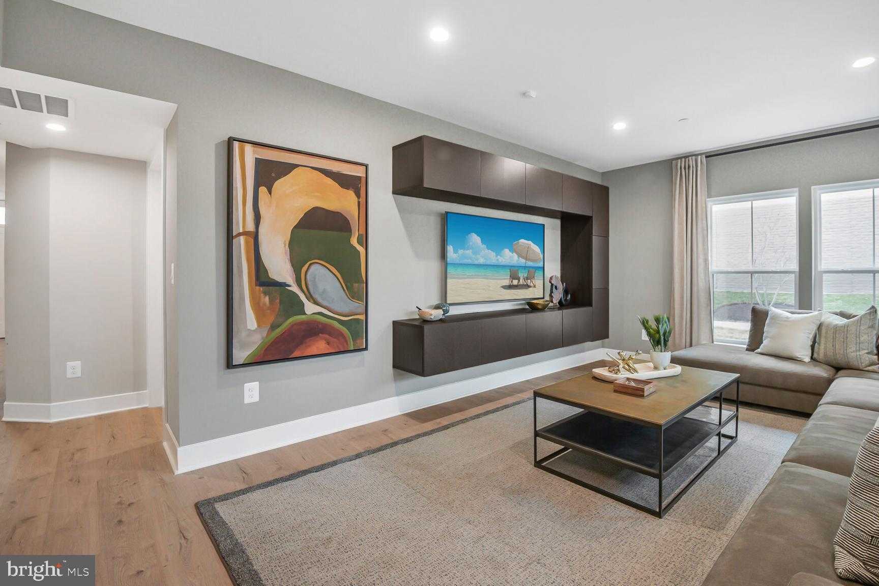 1249 Hillgate Pl photo 21