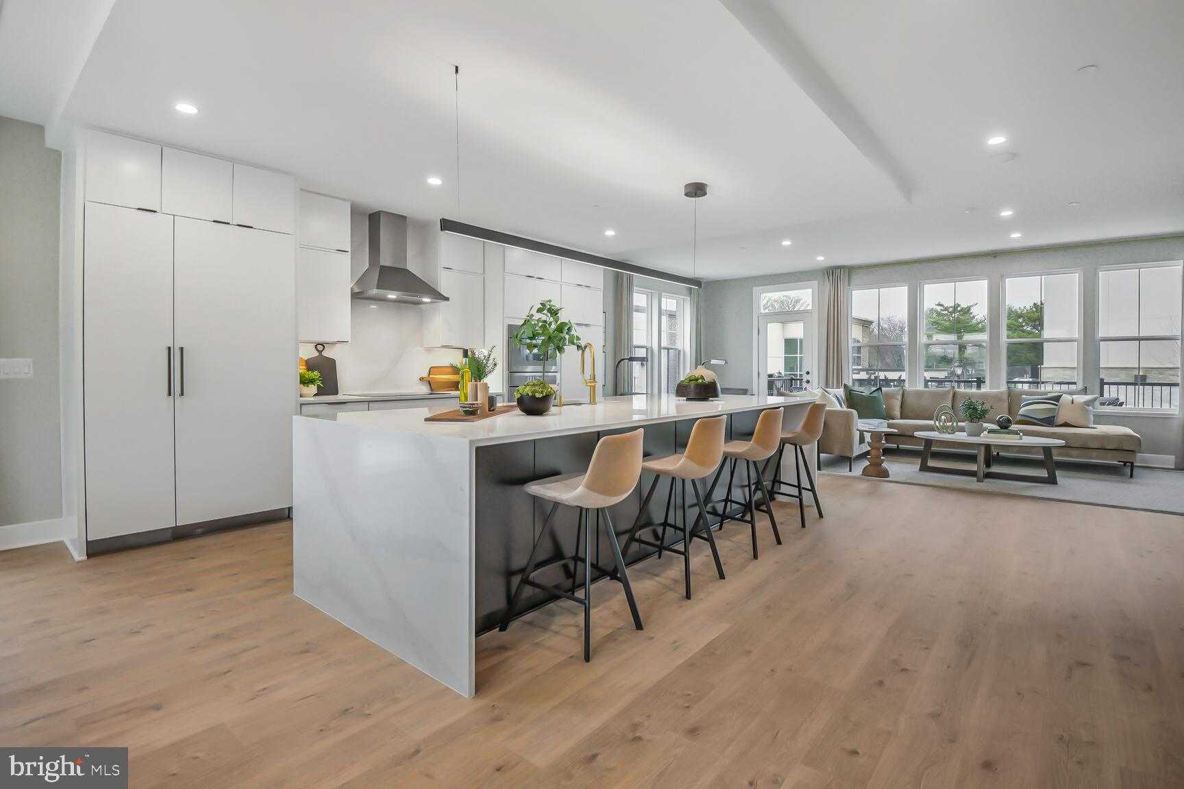 1249 Hillgate Pl photo 3