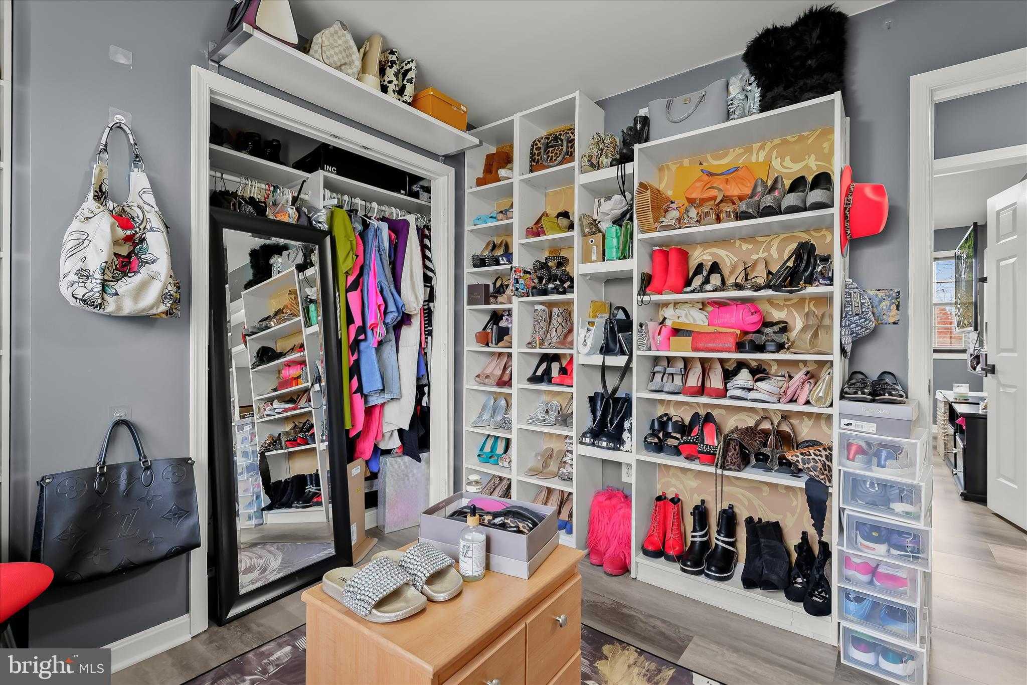 9208 Liberty Rd photo 25