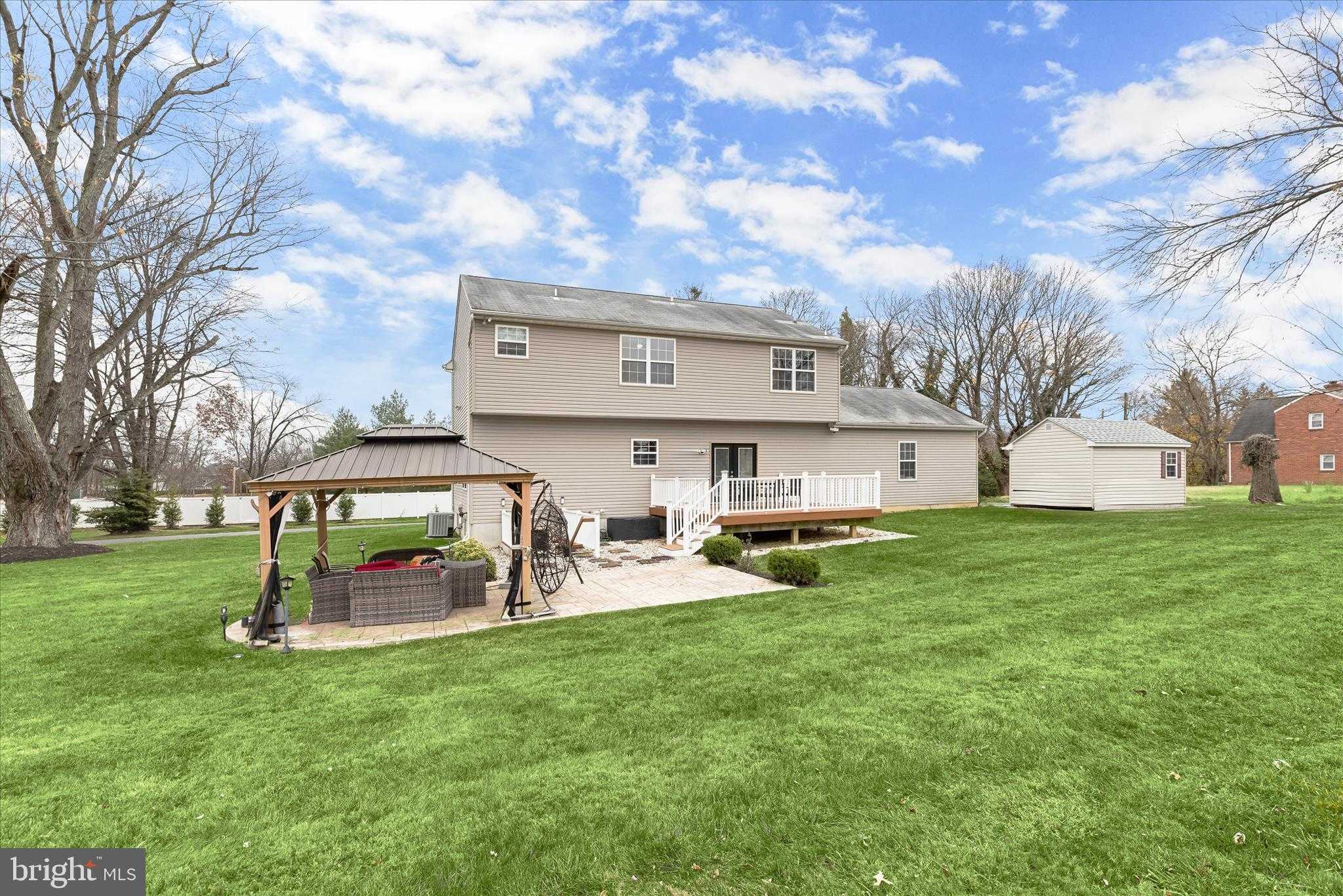 9208 Liberty Rd photo 39